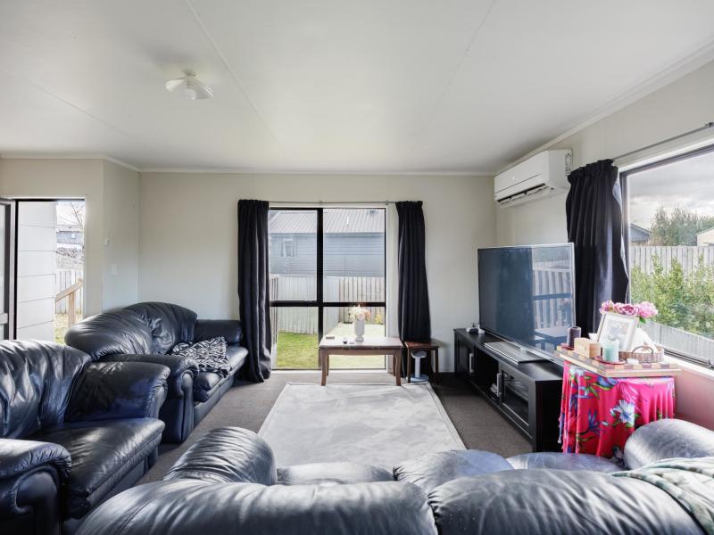 1222a-cunningham-crescent-mayfair