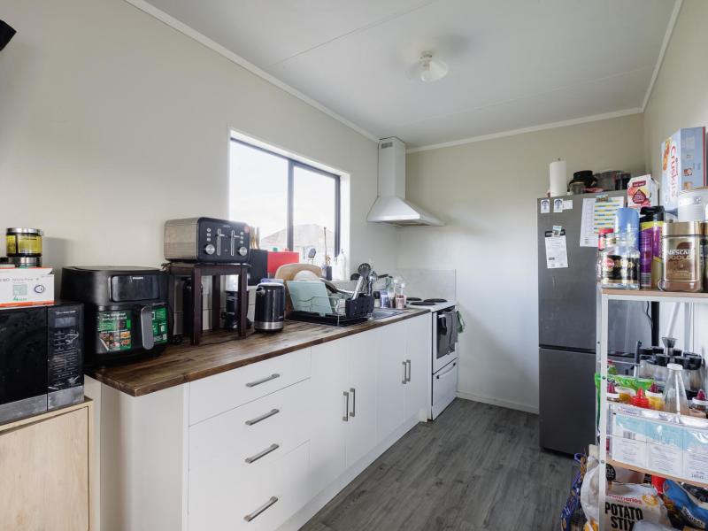 1222a-cunningham-crescent-mayfair