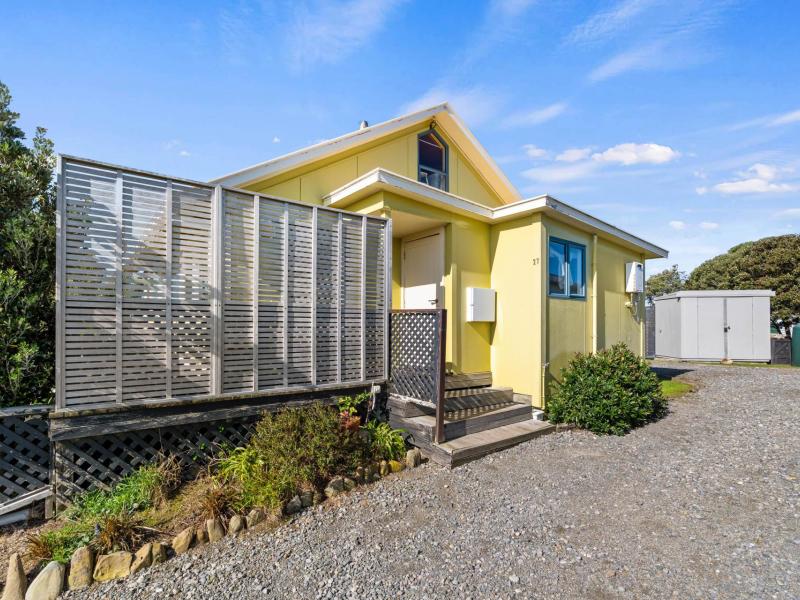27-guthrie-crescent-castlepoint