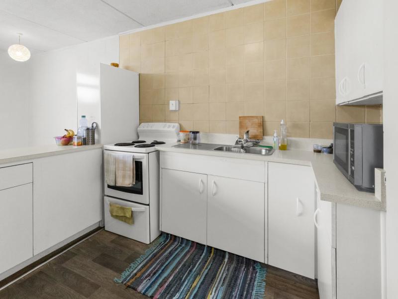 unit-2-18-carnot-street-glenholme