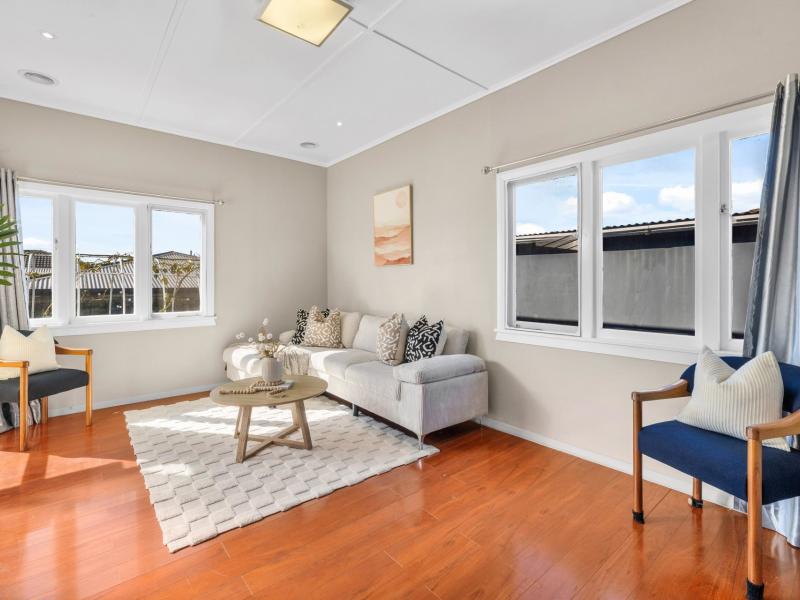 38-robertson-street-glenholme