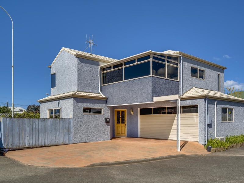 unit-14-182-charles-street-westshore