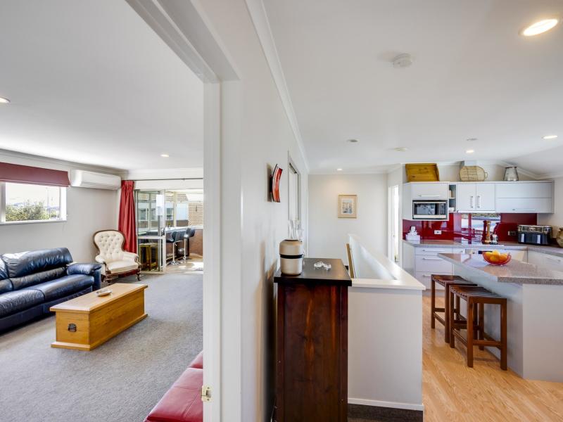 unit-14-182-charles-street-westshore