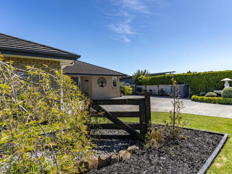 29-armstrong-avenue-carterton