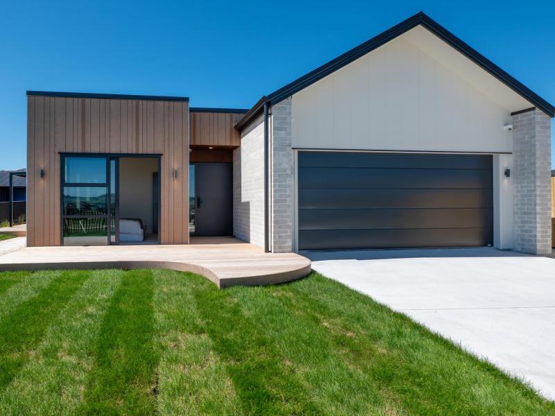 44-makomako-crescent-wharewaka