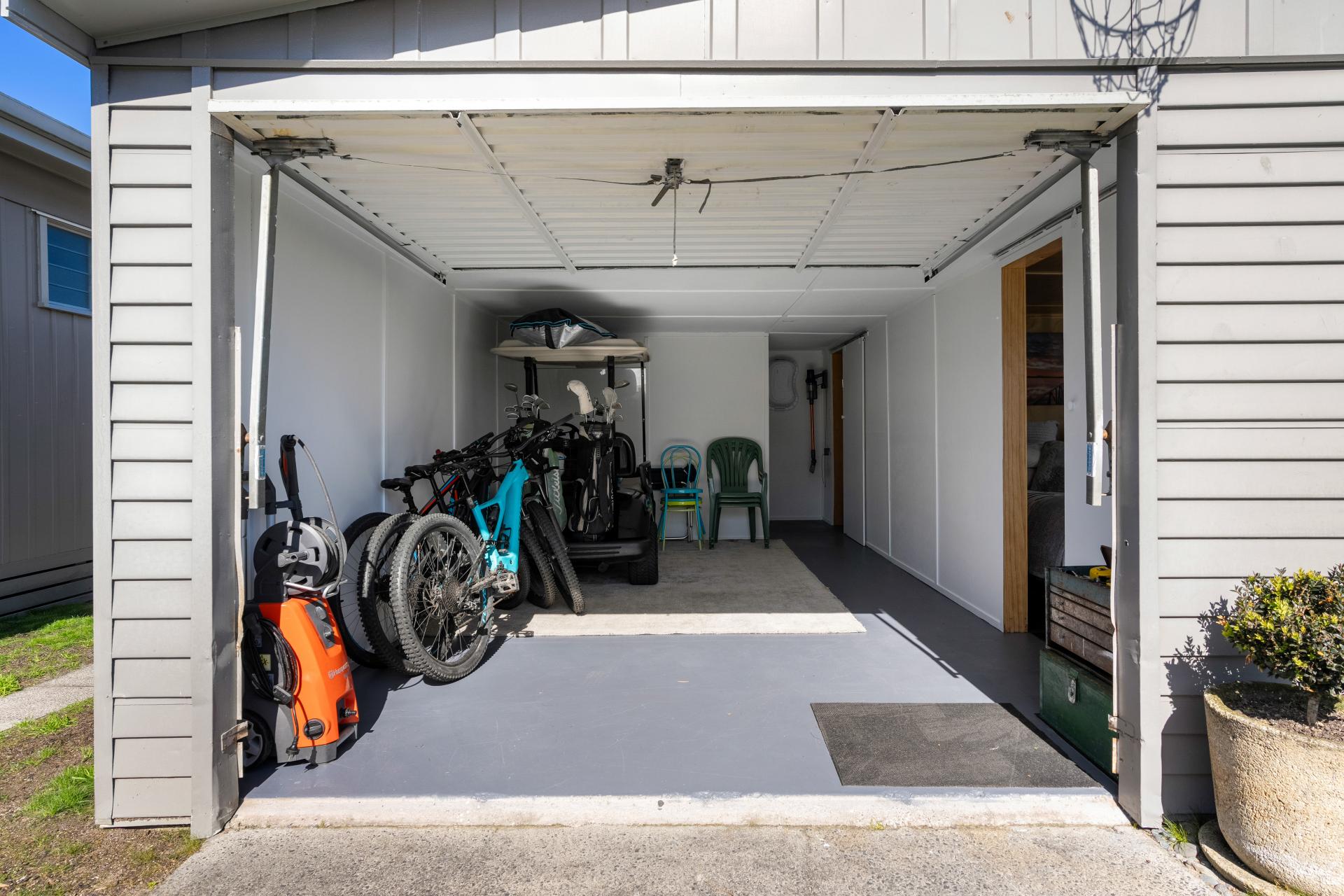 203 Tui Road, Whangamata