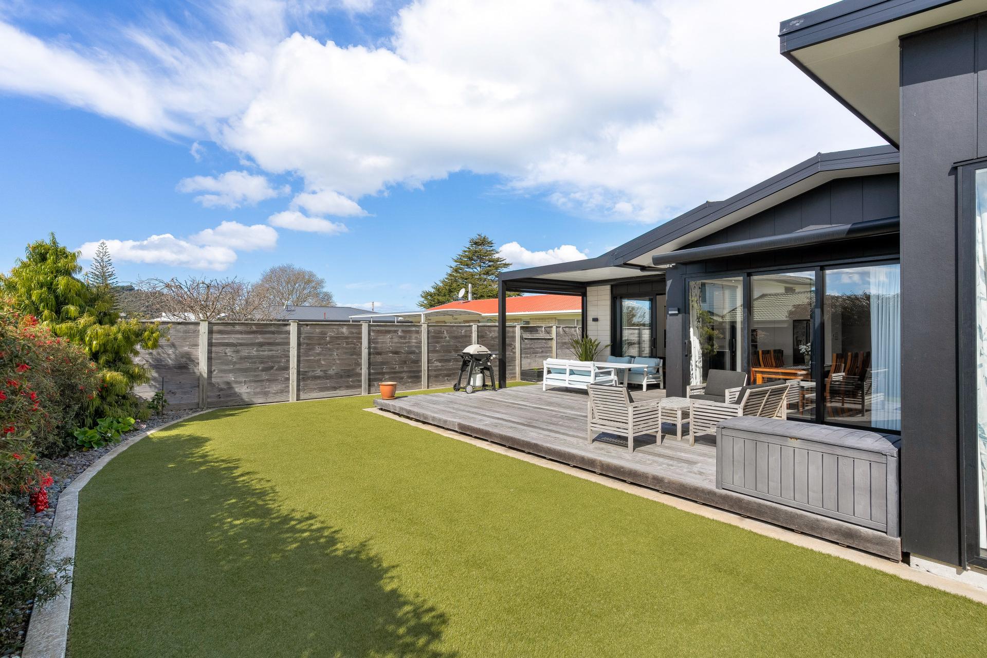 121 Charleston Avenue, Whangamata