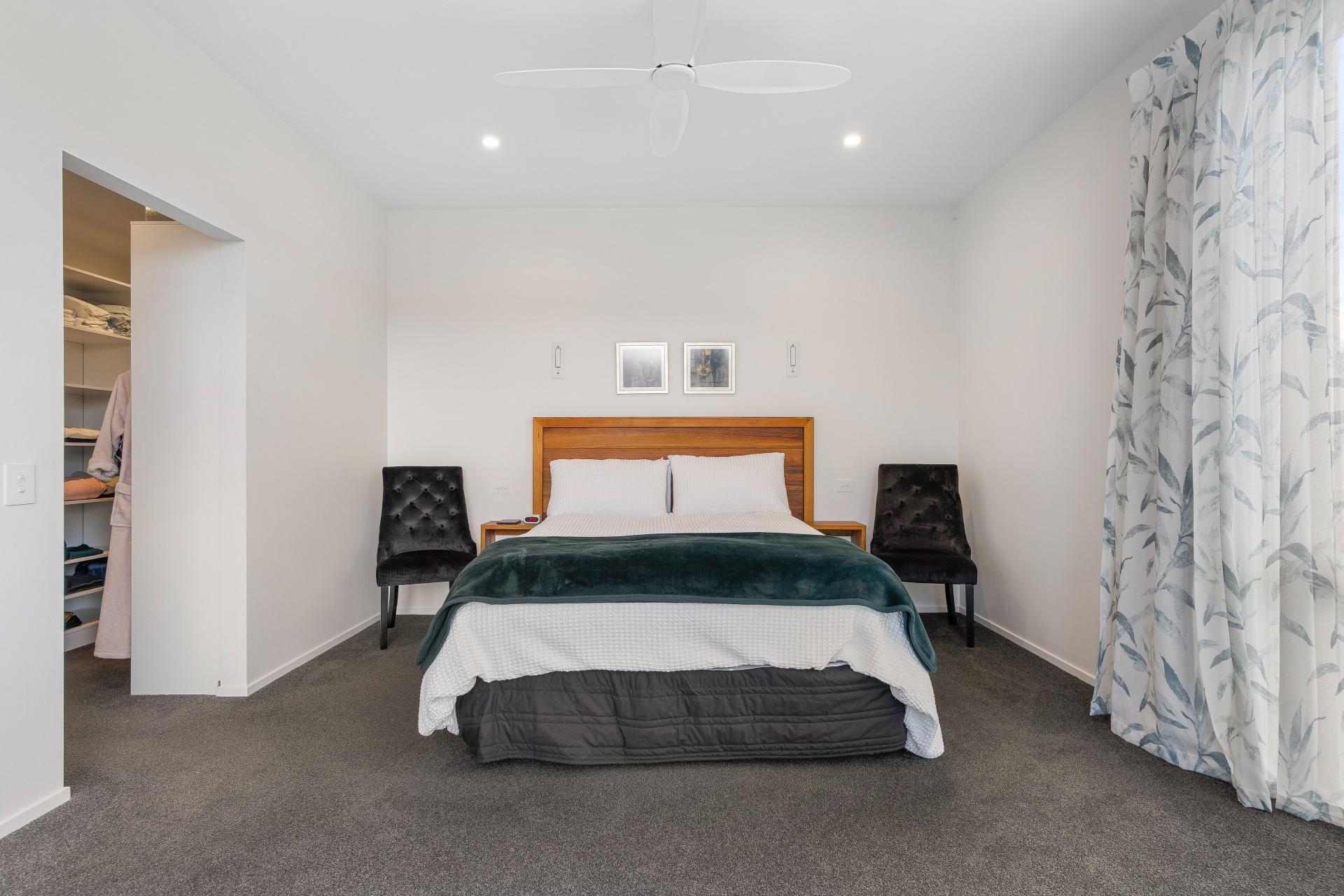 121 Charleston Avenue, Whangamata