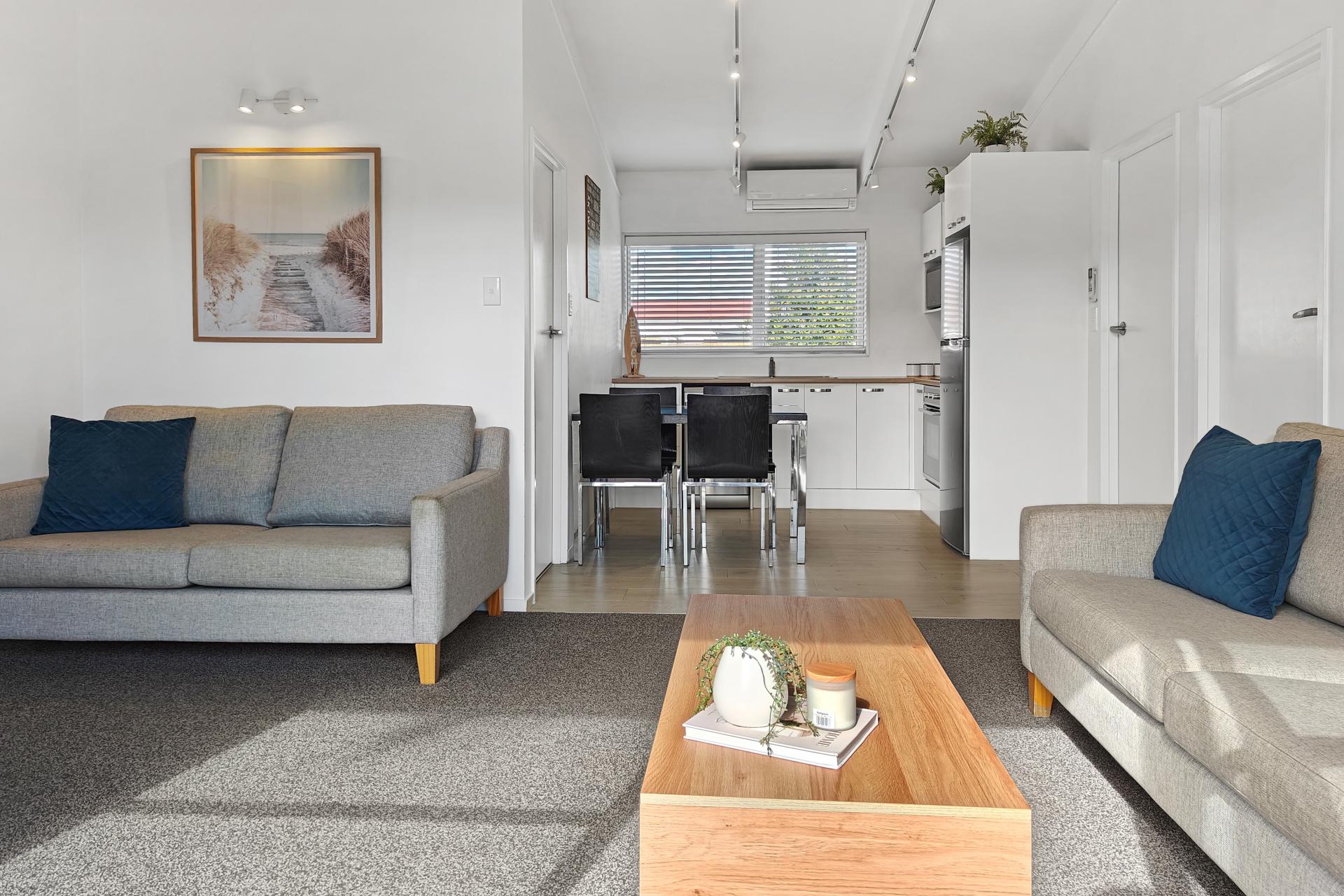 2/415 Port Road, Whangamata