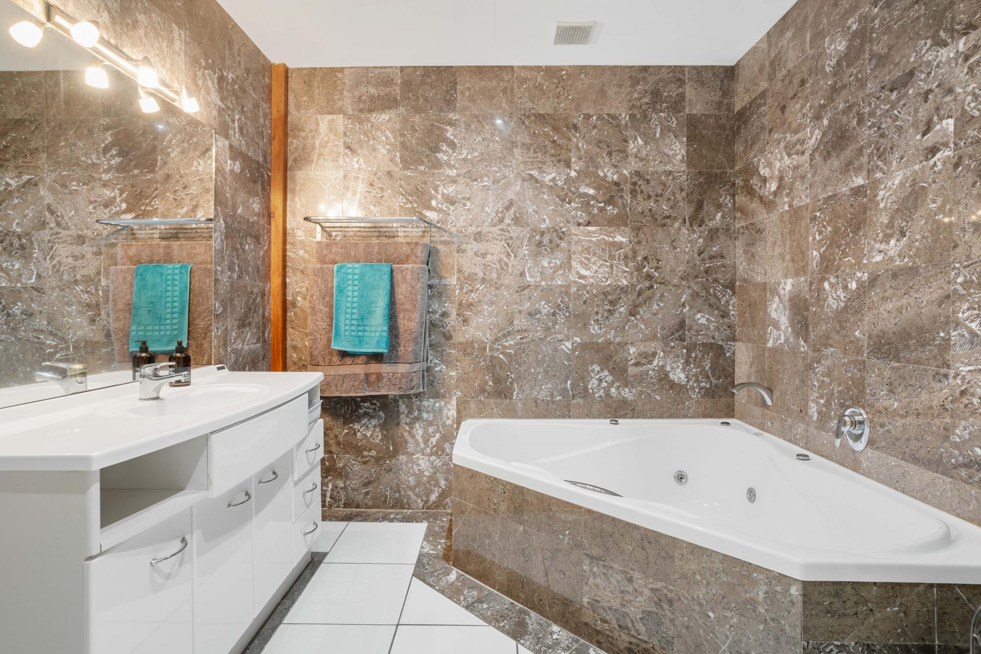 807 Martyn Road, Whangamata