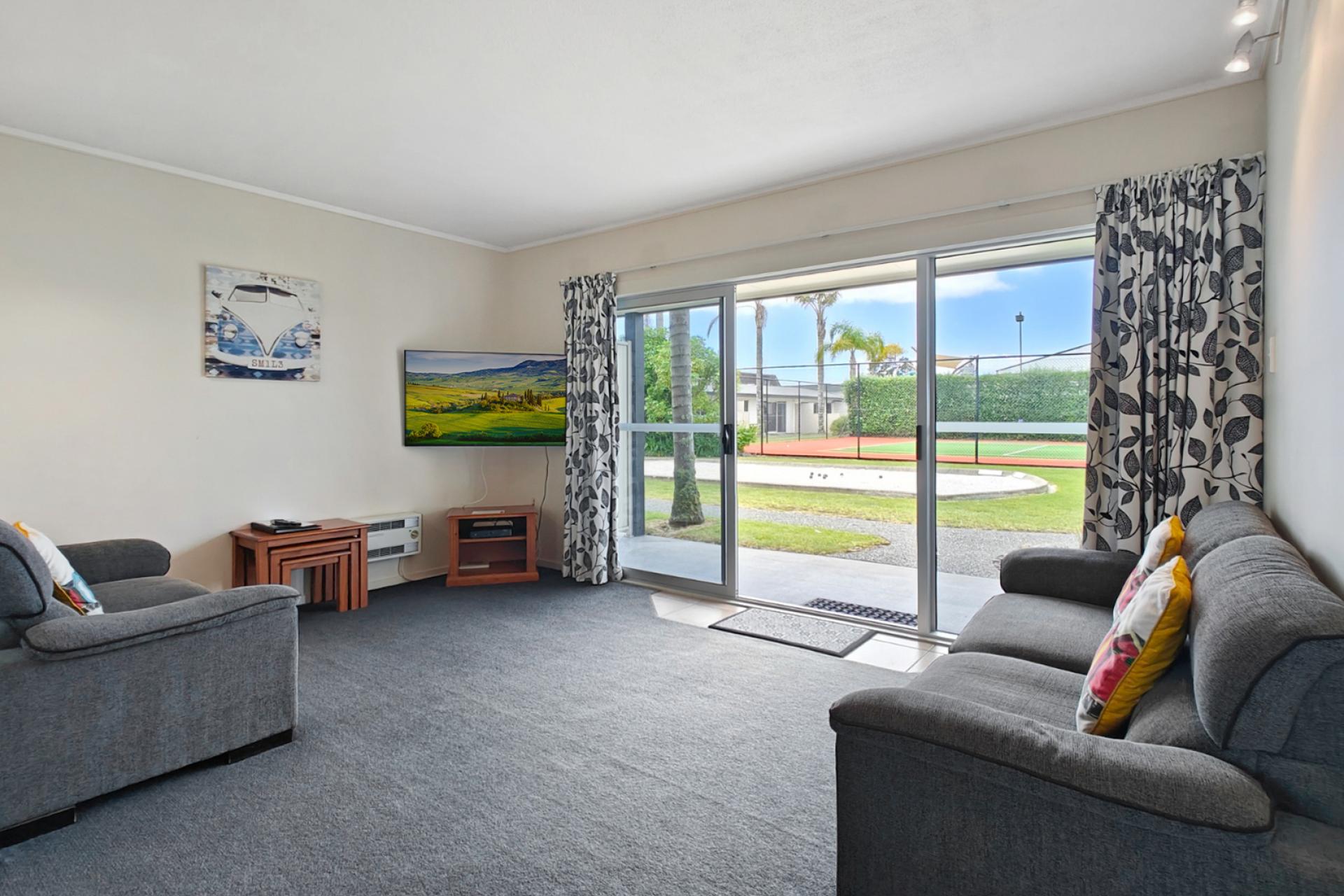 9/415 Port Road, Whangamata