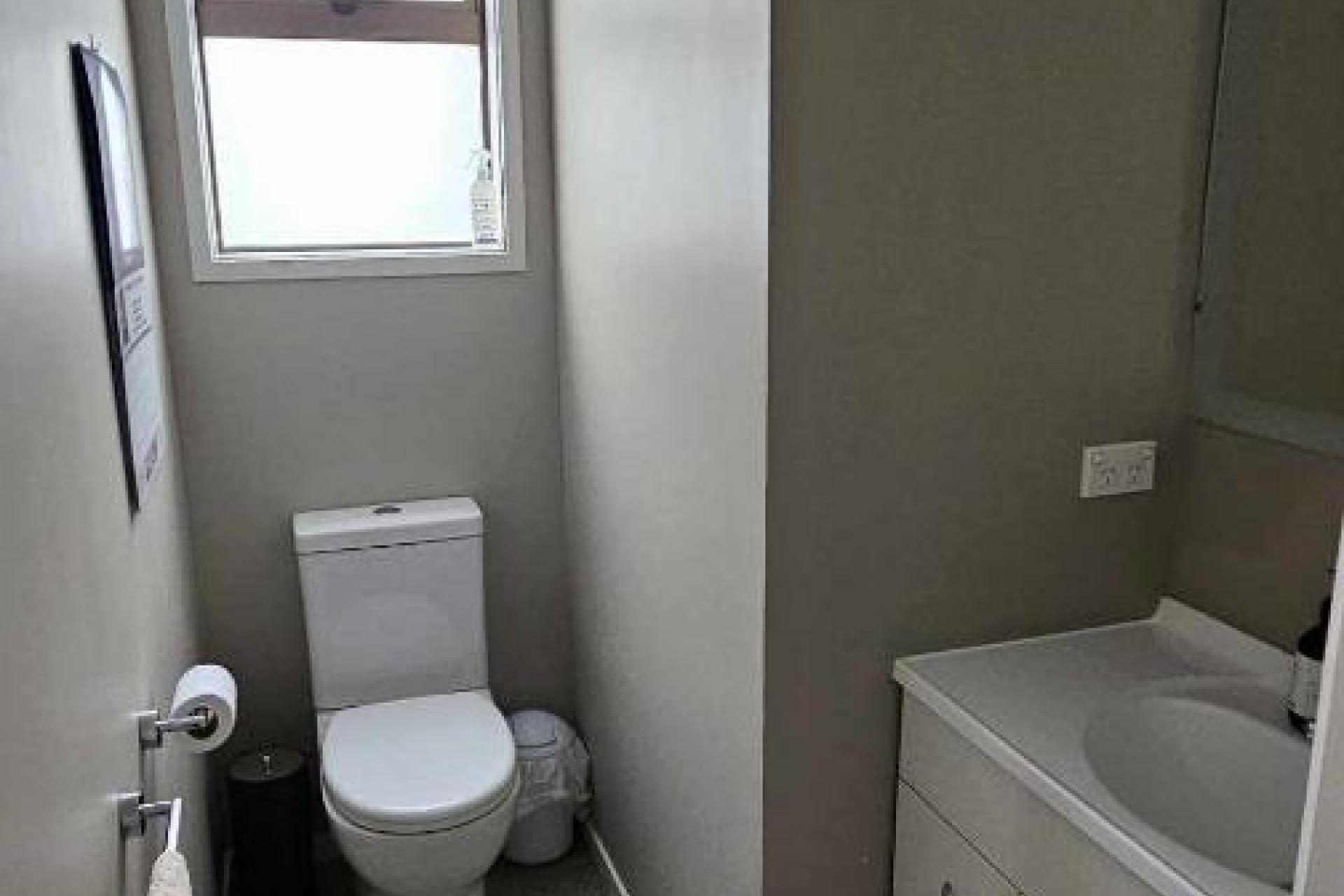 100 Moore Place, Whangamata