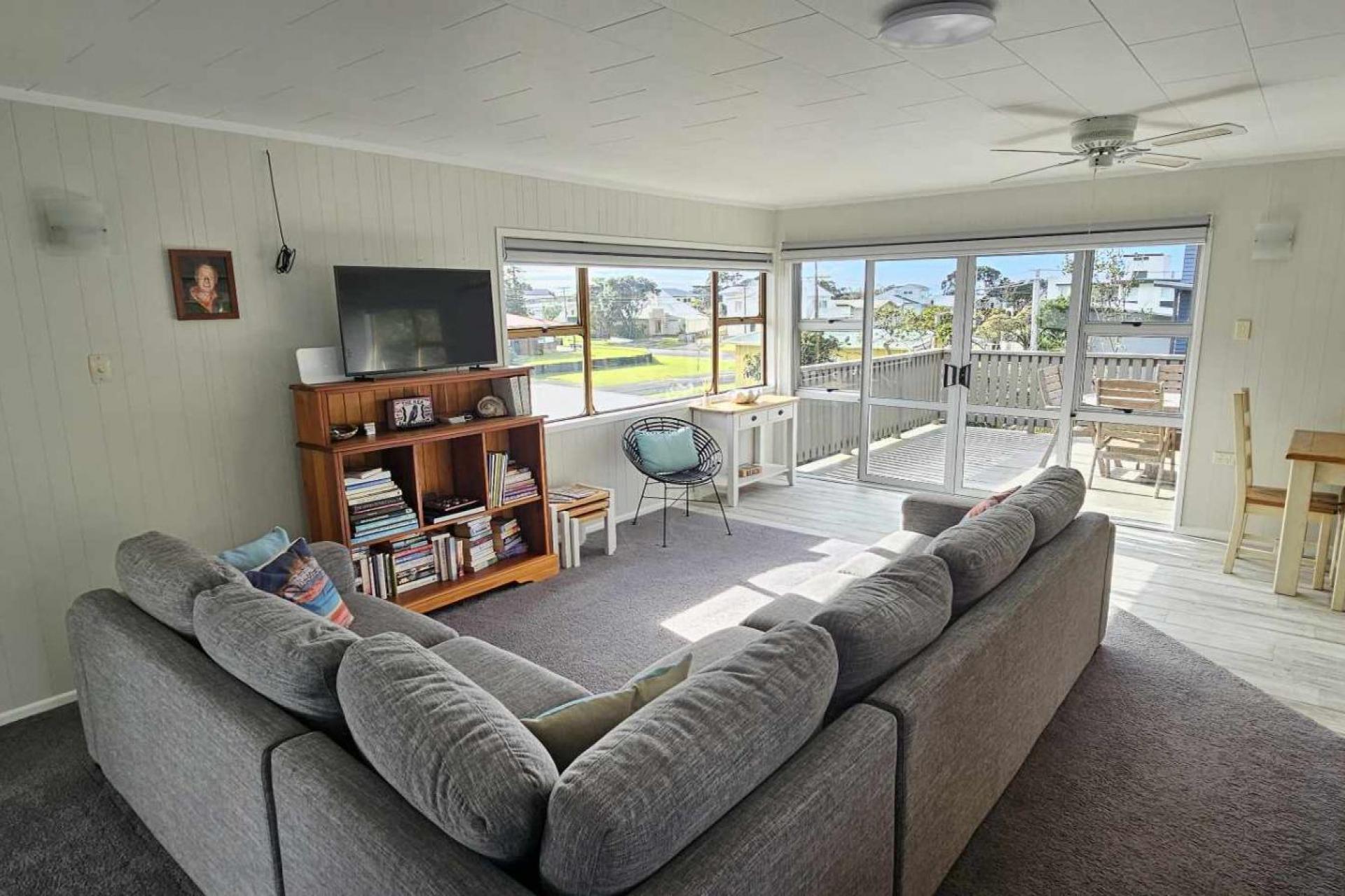 100 Moore Place, Whangamata