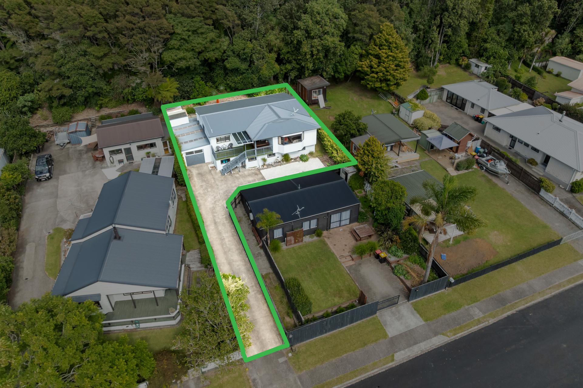 123 Park Avenue, Whangamata
