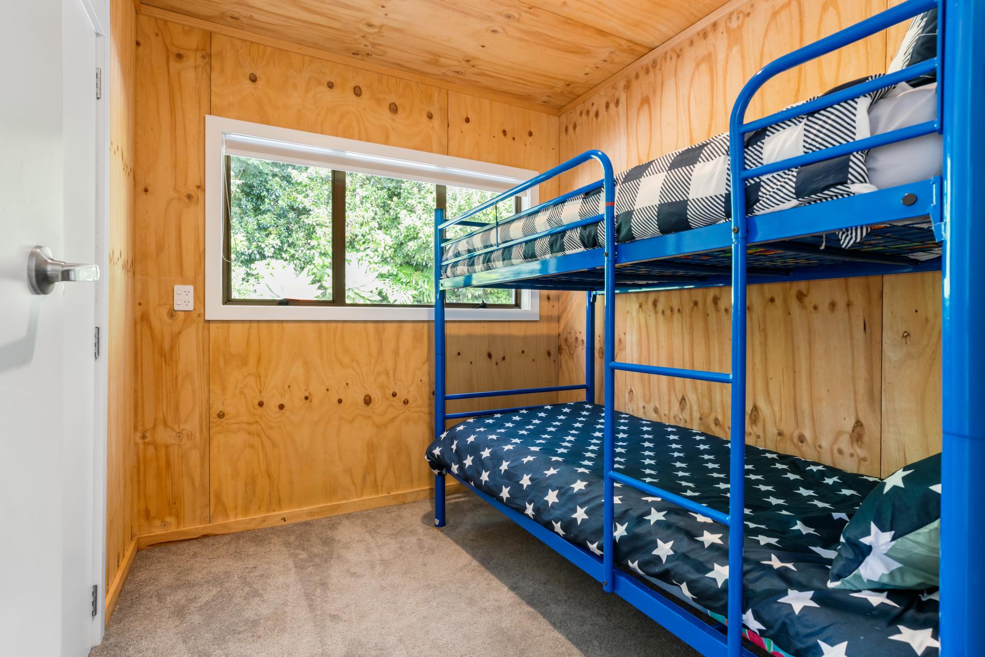 123 Park Avenue, Whangamata