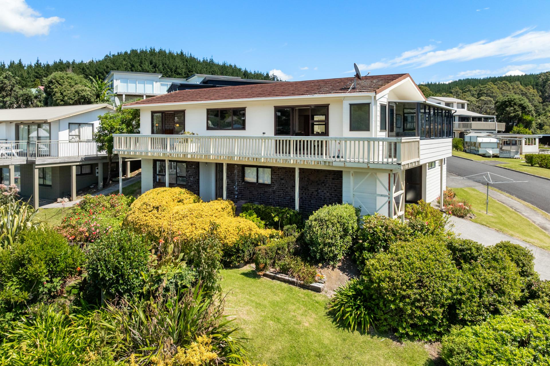 101 Titiro Place, Onemana