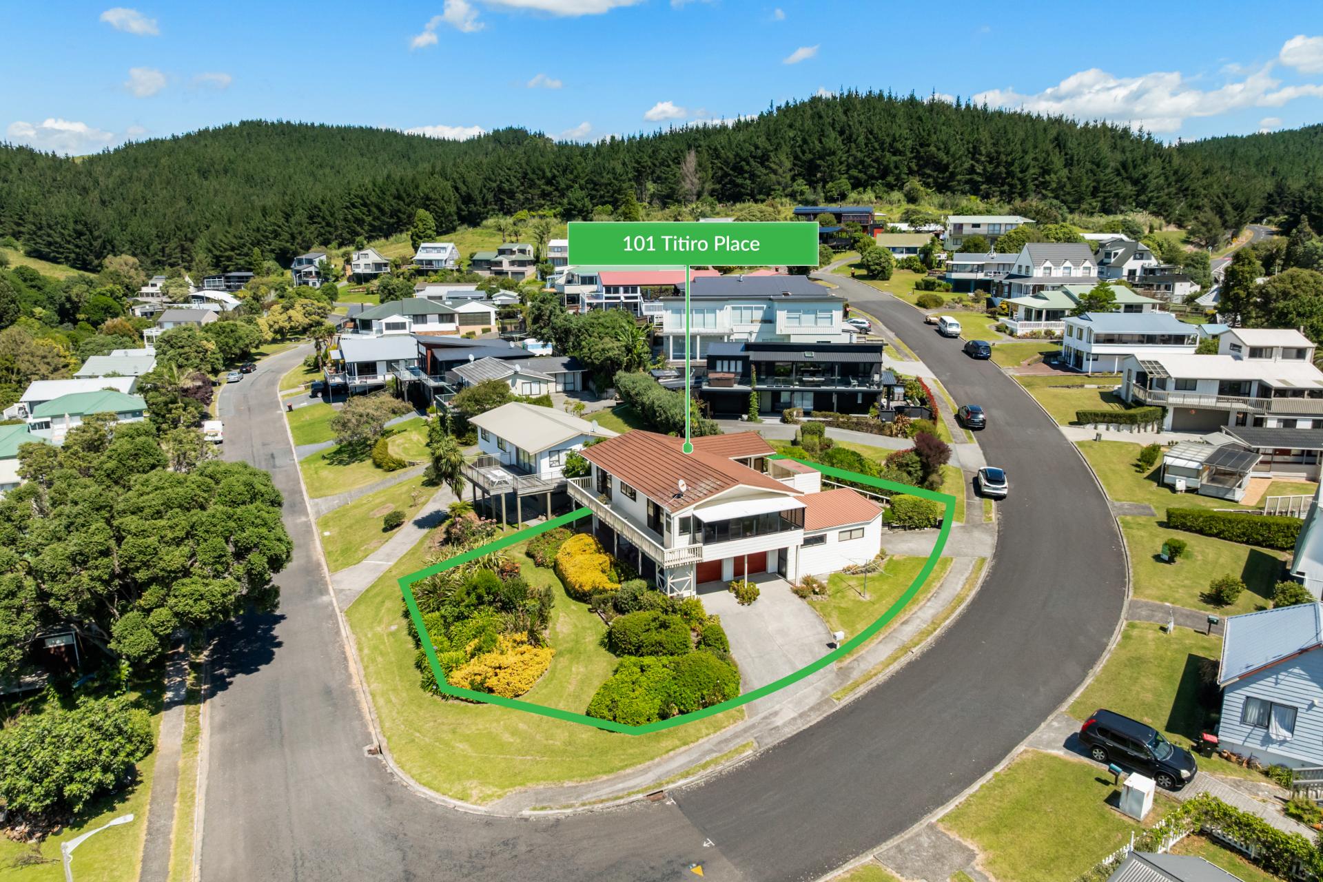 101 Titiro Place, Onemana