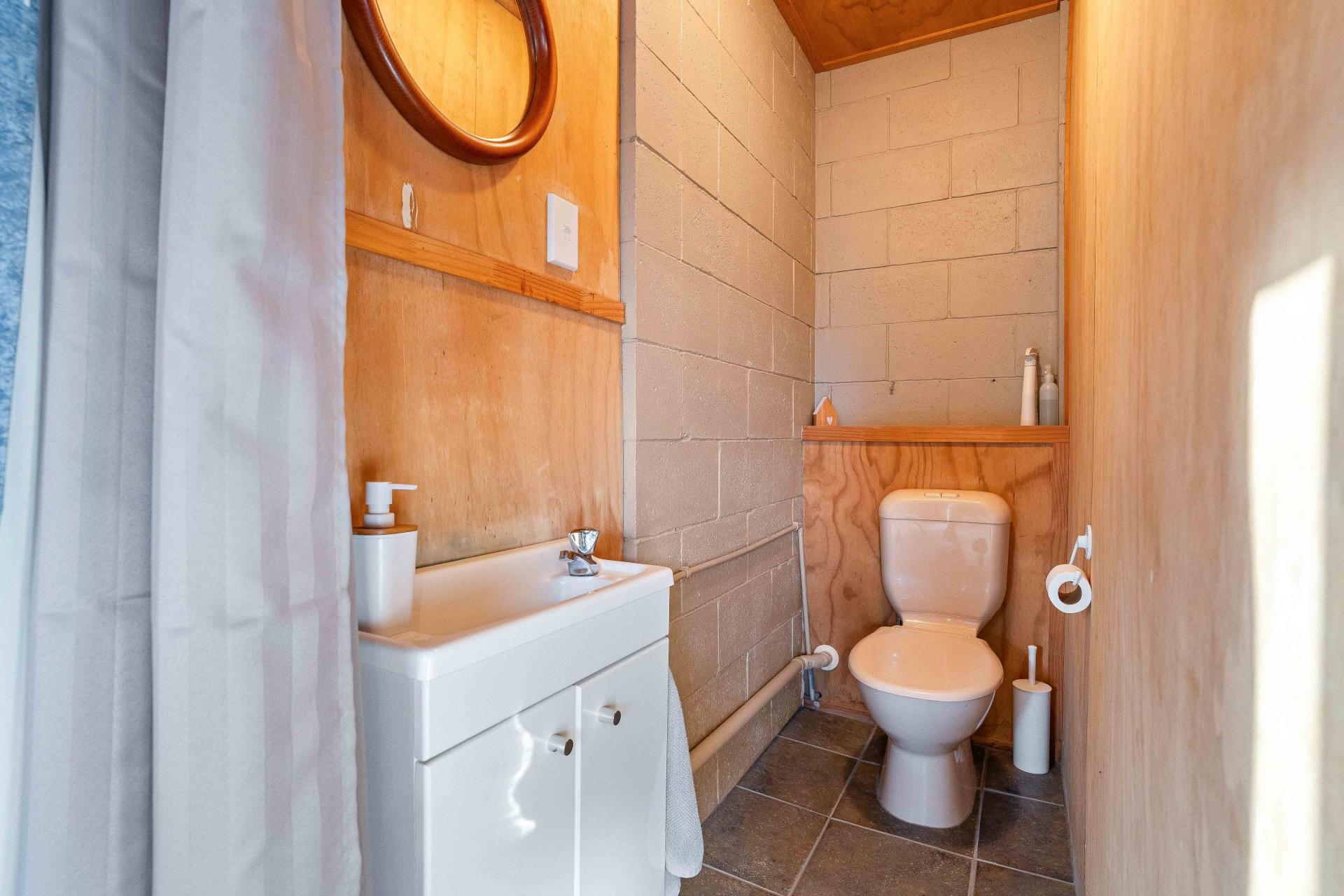 303B Beach Road, Whangamata