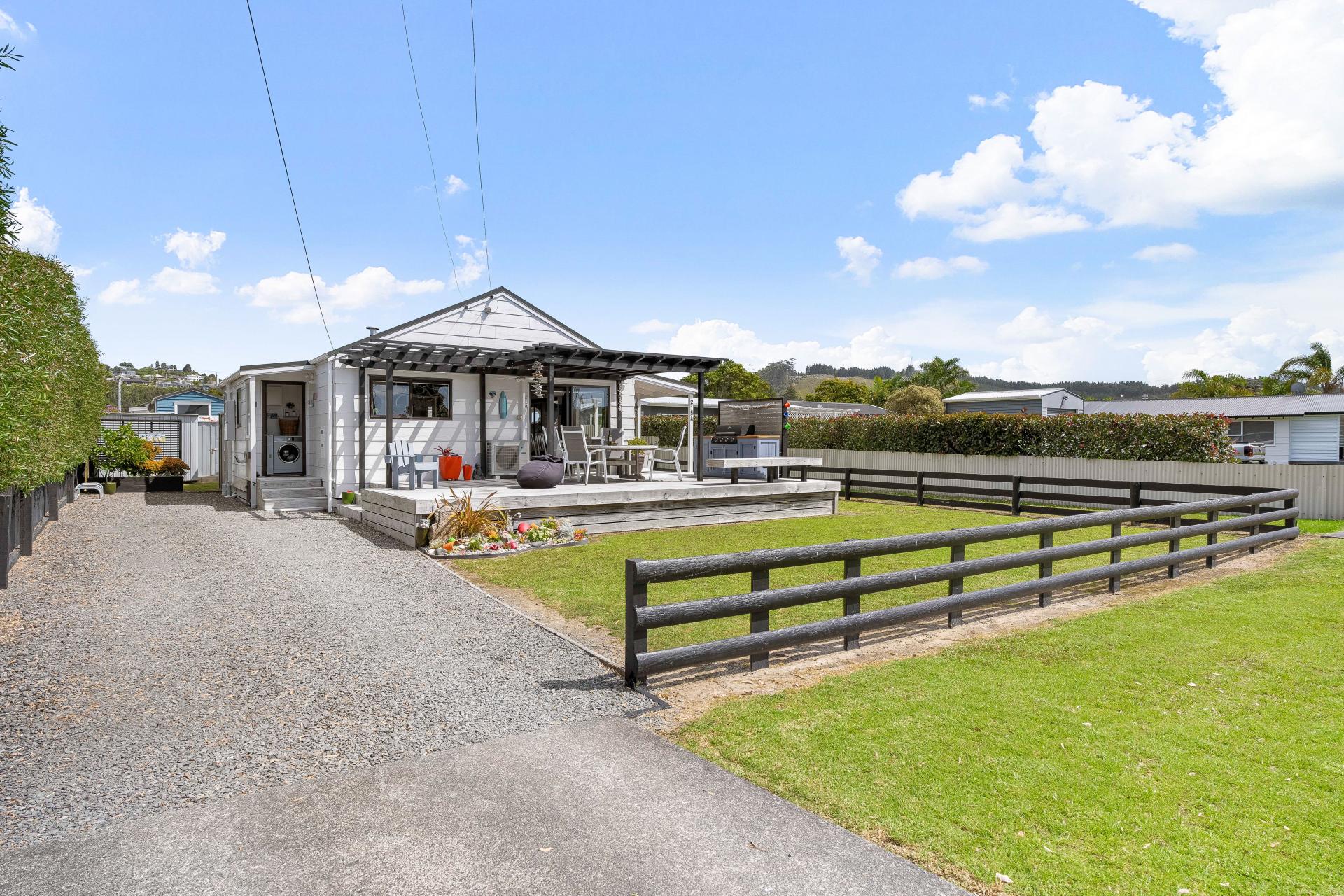 215A Kiwi Road, Whangamata