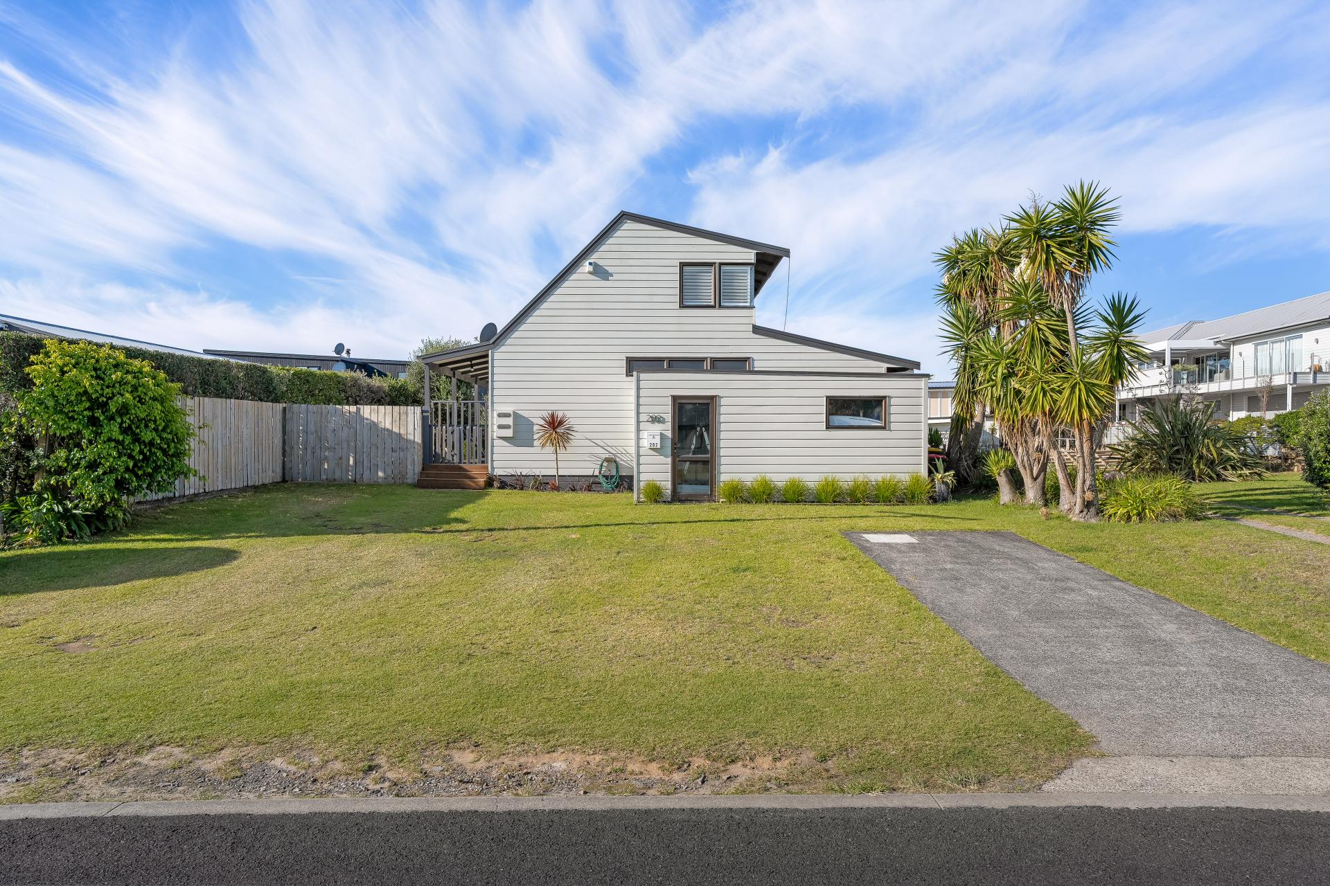 202 Beverley Terrace, Whangamata