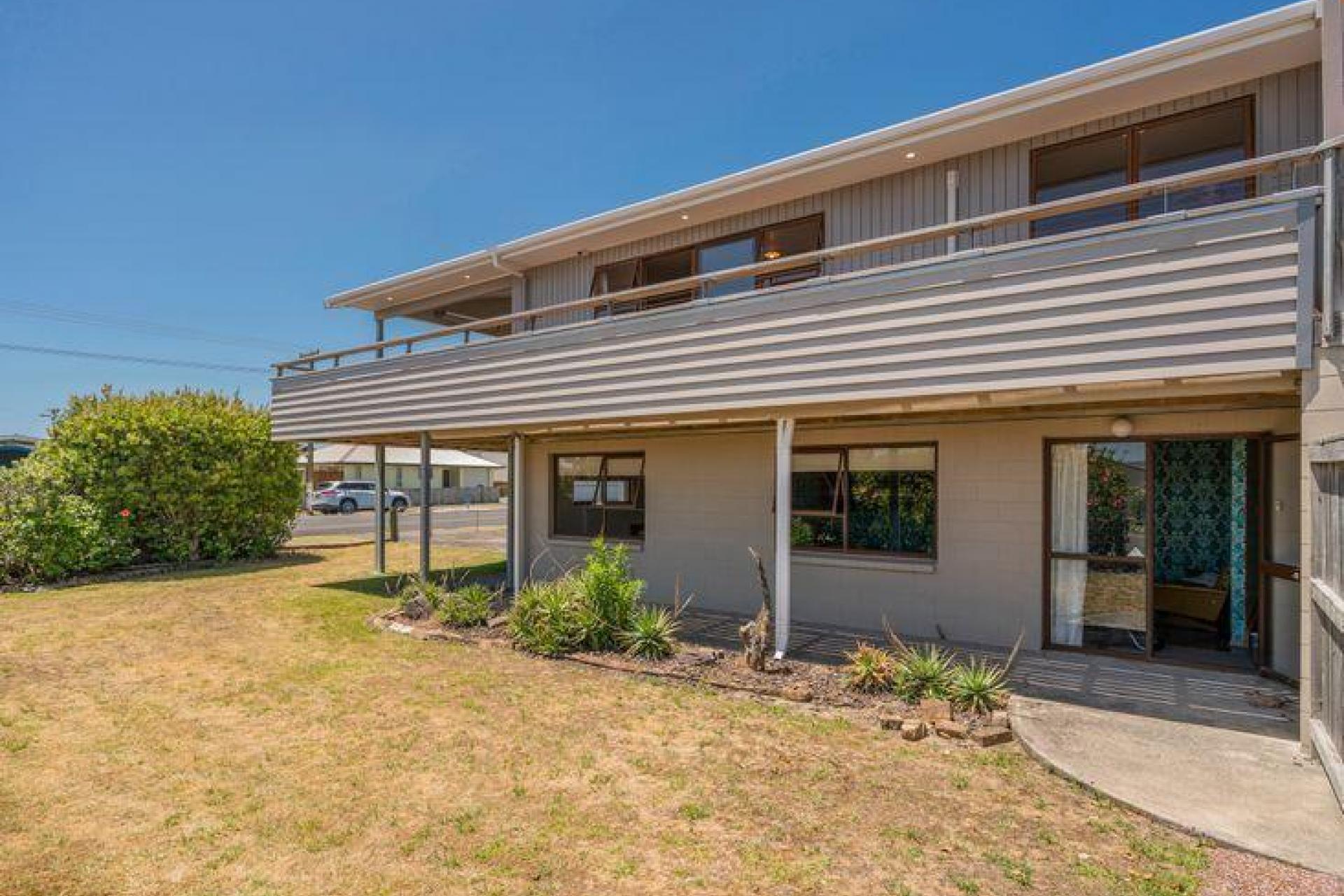 301 Ocean Road, Whangamata