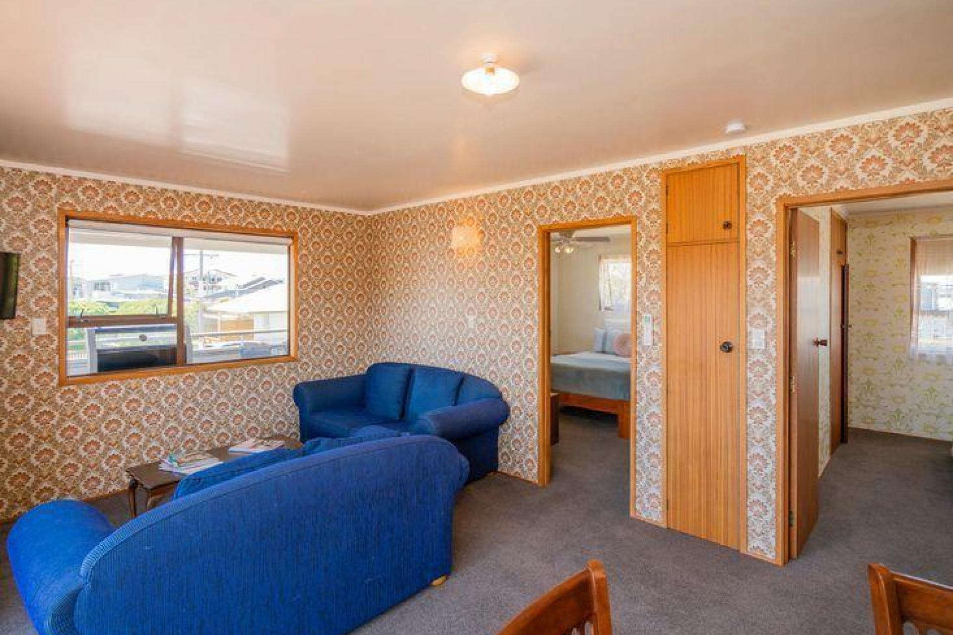 301 Ocean Road, Whangamata