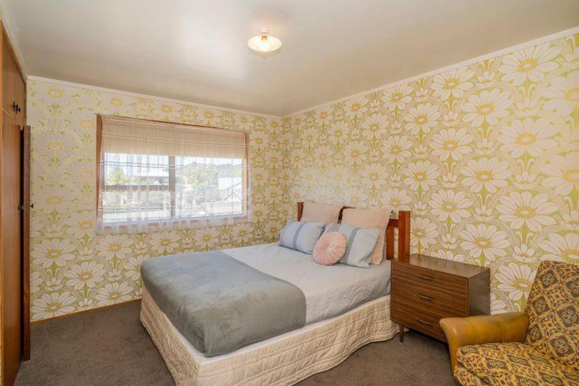 301 Ocean Road, Whangamata