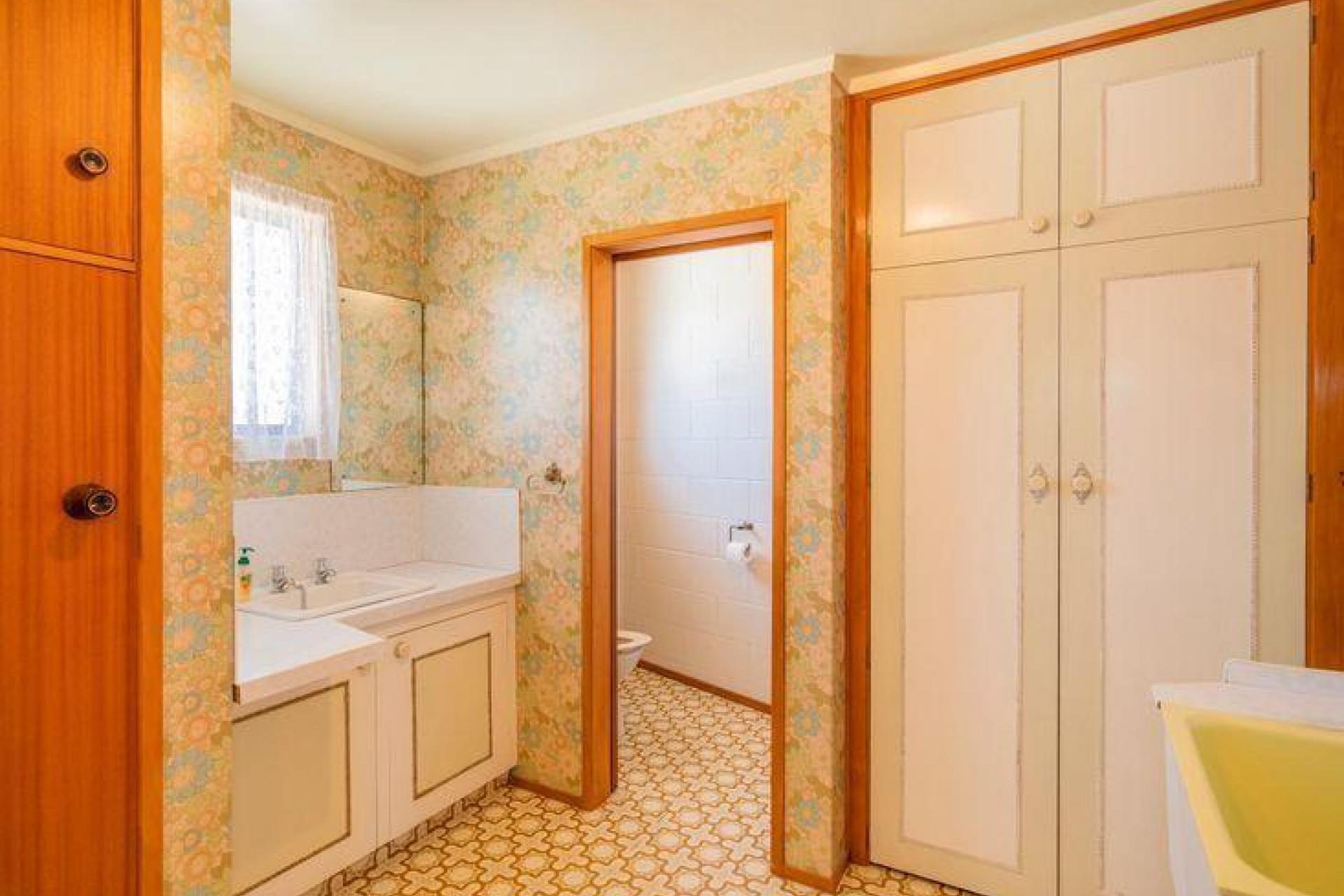 301 Ocean Road, Whangamata