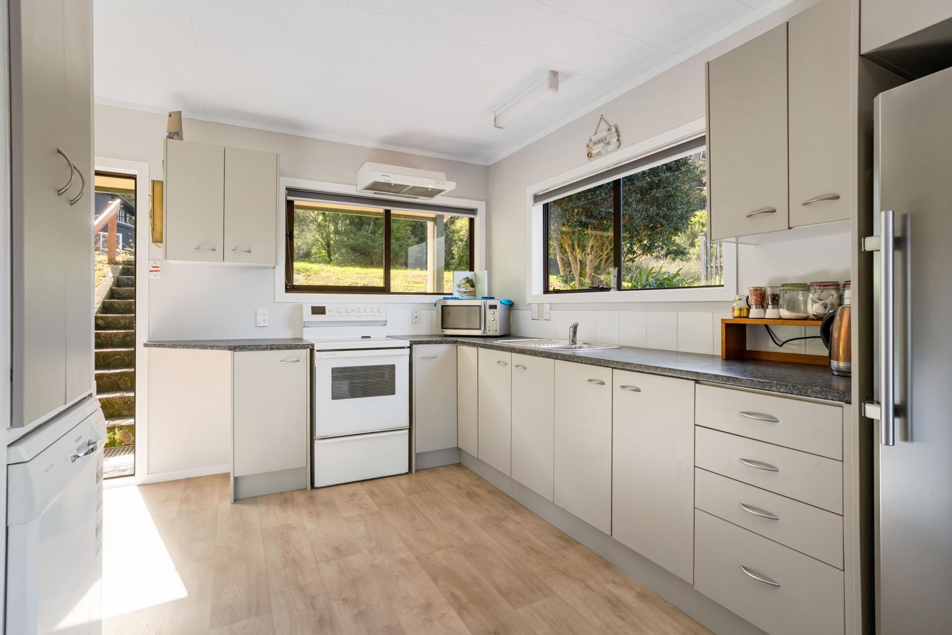 17 Ngahere Terrace, Opoutere