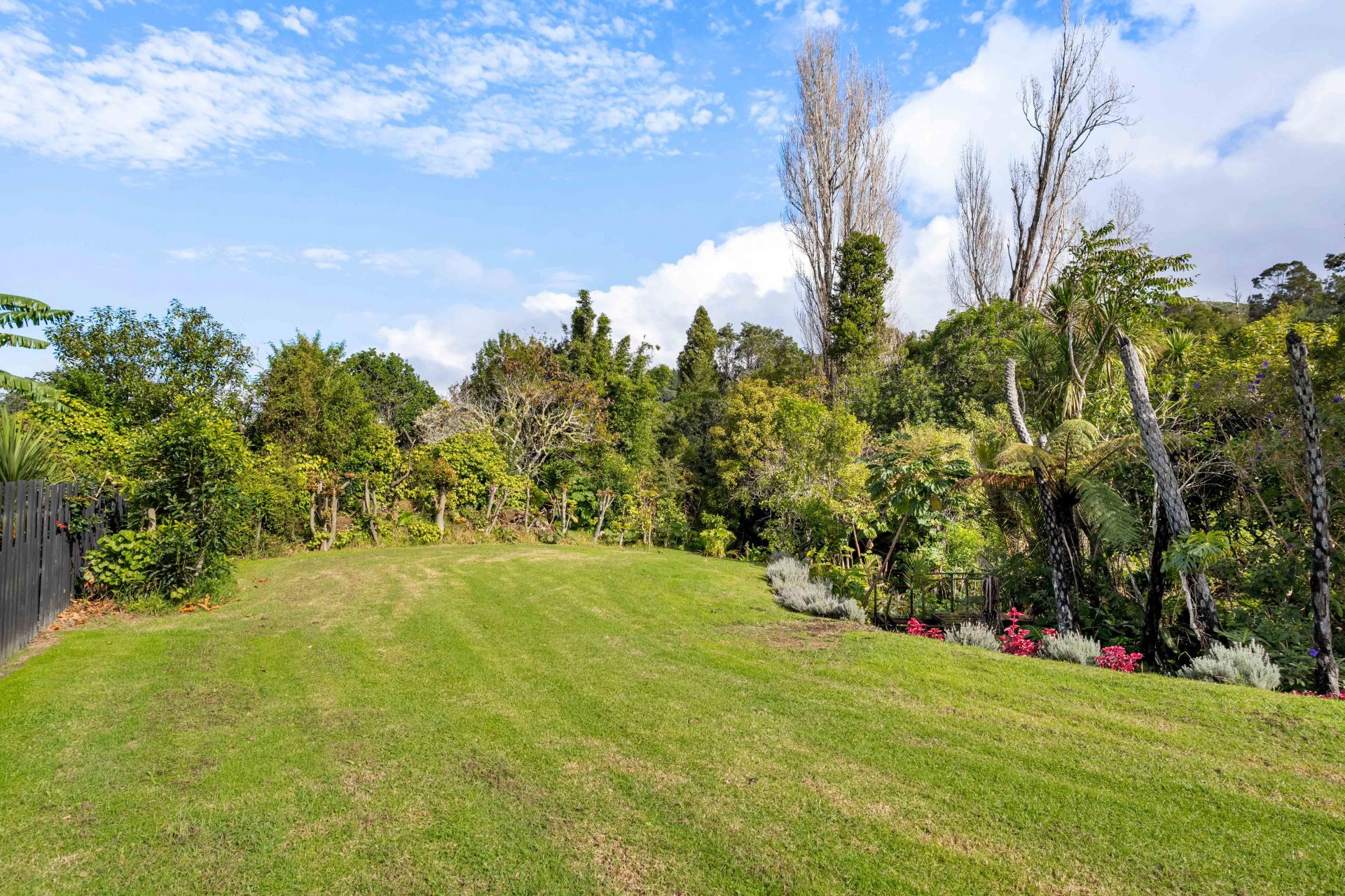 17 Ngahere Terrace, Opoutere