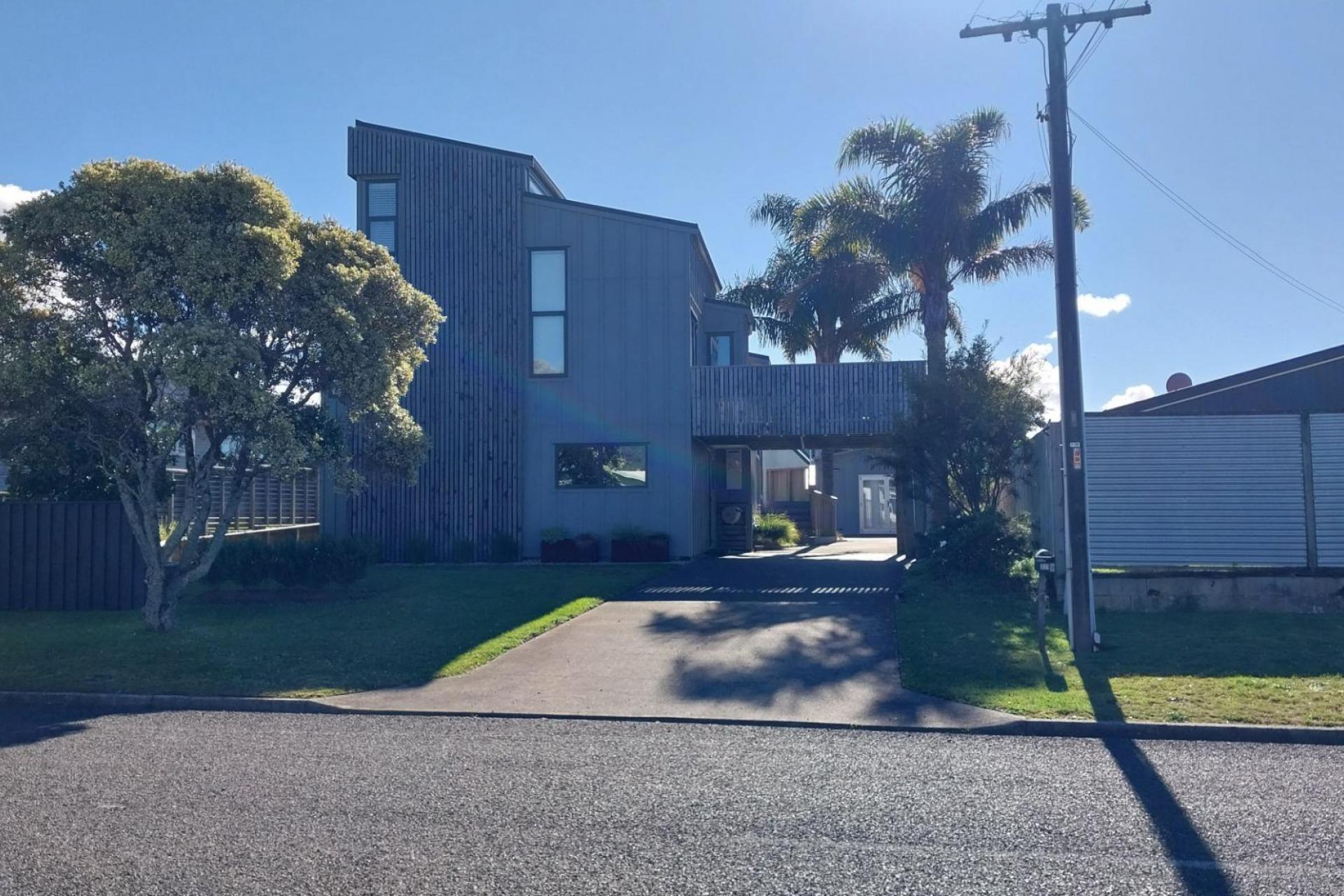221 Linton Crescent, Whangamata
