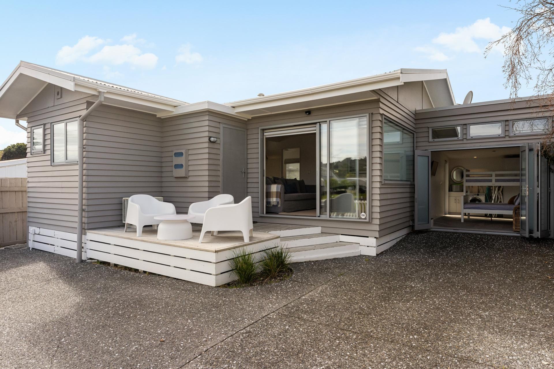 220A Ocean Road, Whangamata