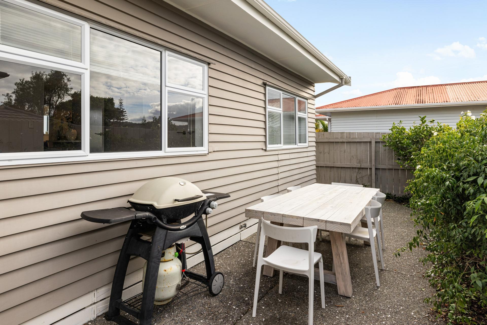 220A Ocean Road, Whangamata
