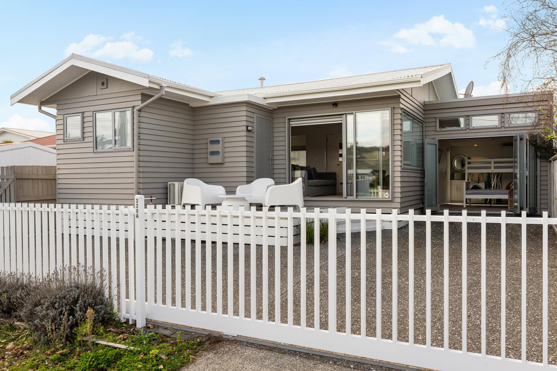 220A Ocean Road, Whangamata