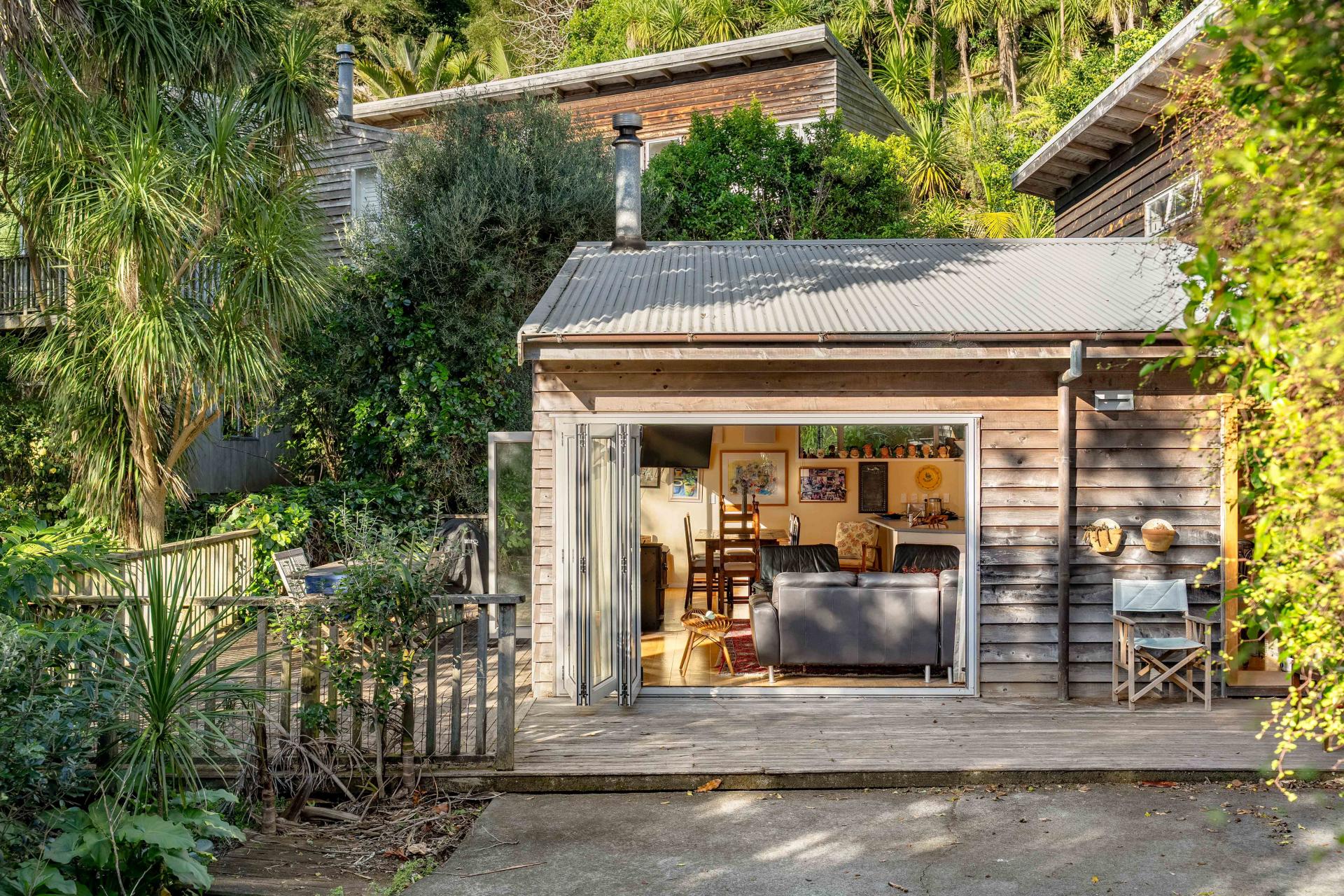 122A Oratia Place, Onemana
