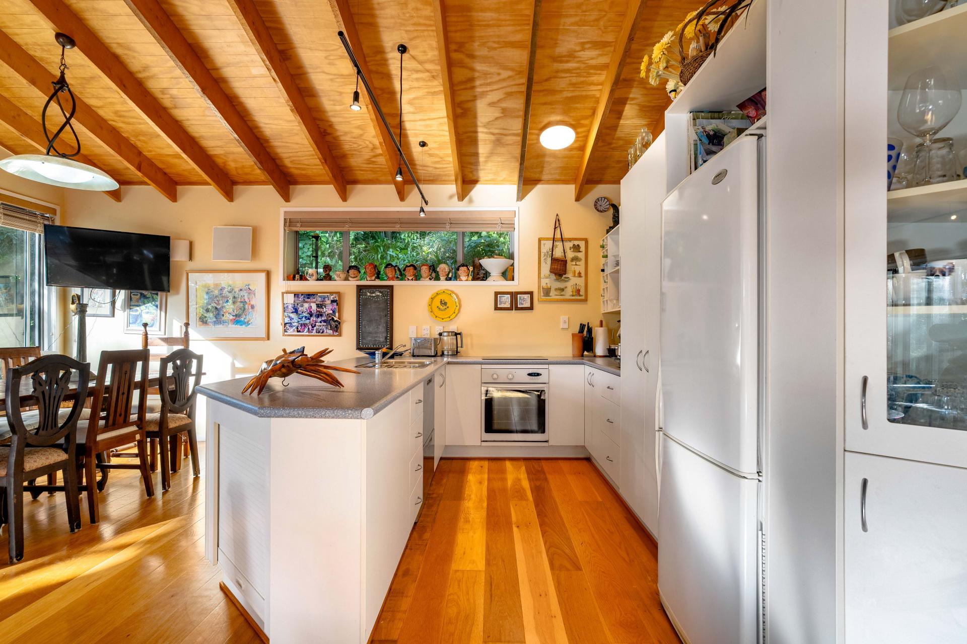 122A Oratia Place, Onemana