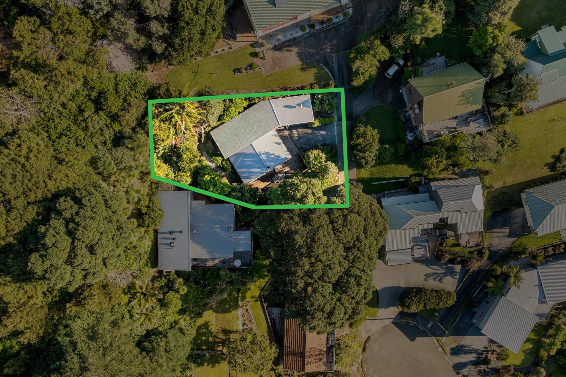 122A Oratia Place, Onemana