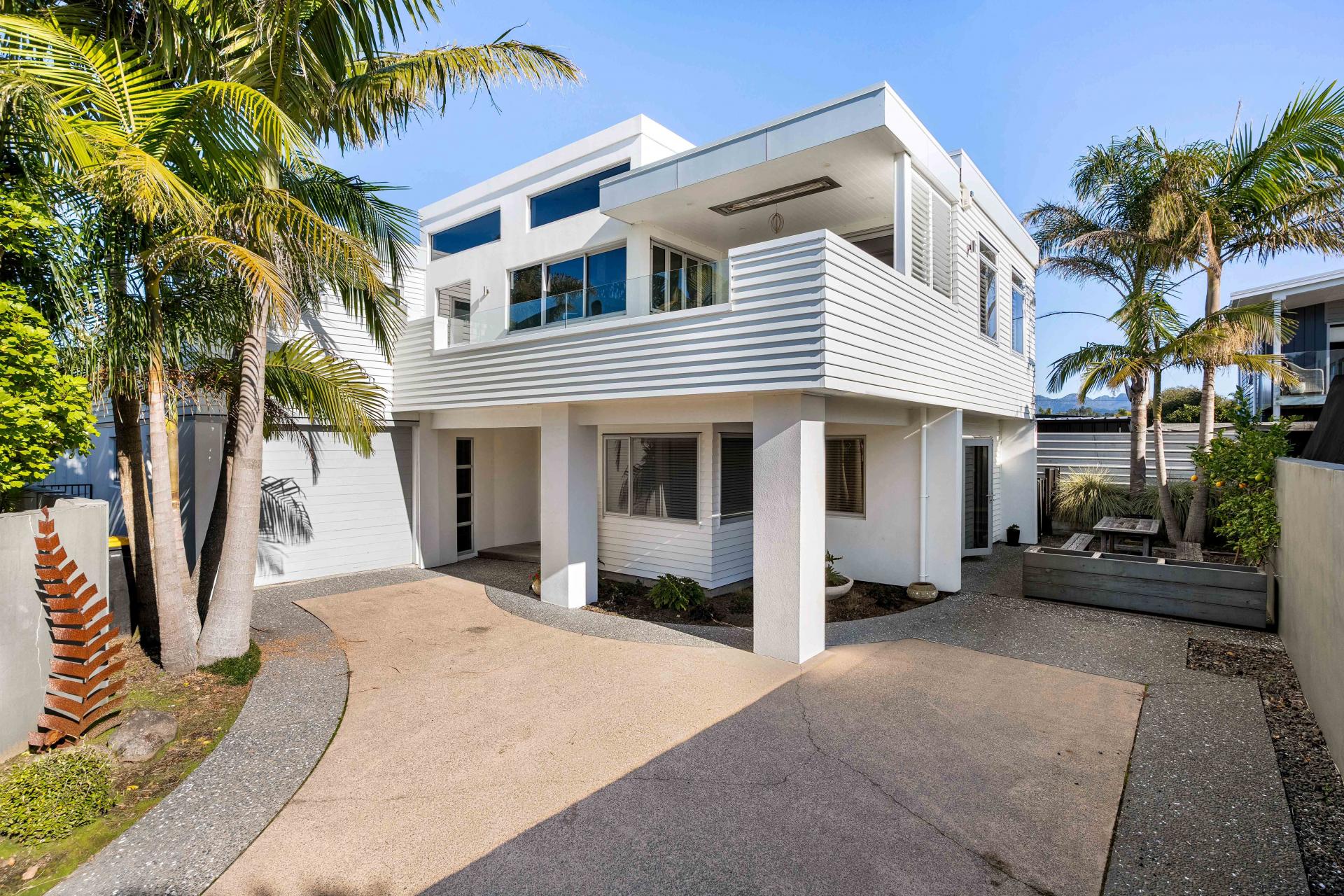 517B Ocean Road, Whangamata