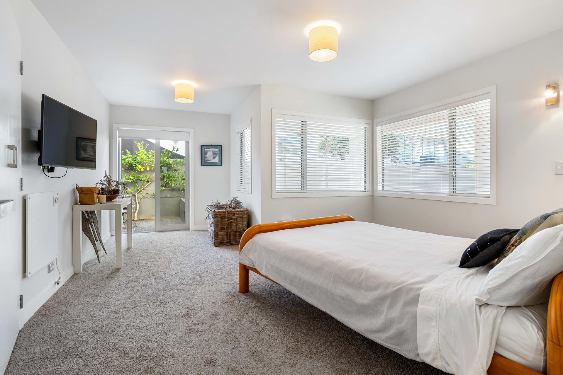 517B Ocean Road, Whangamata