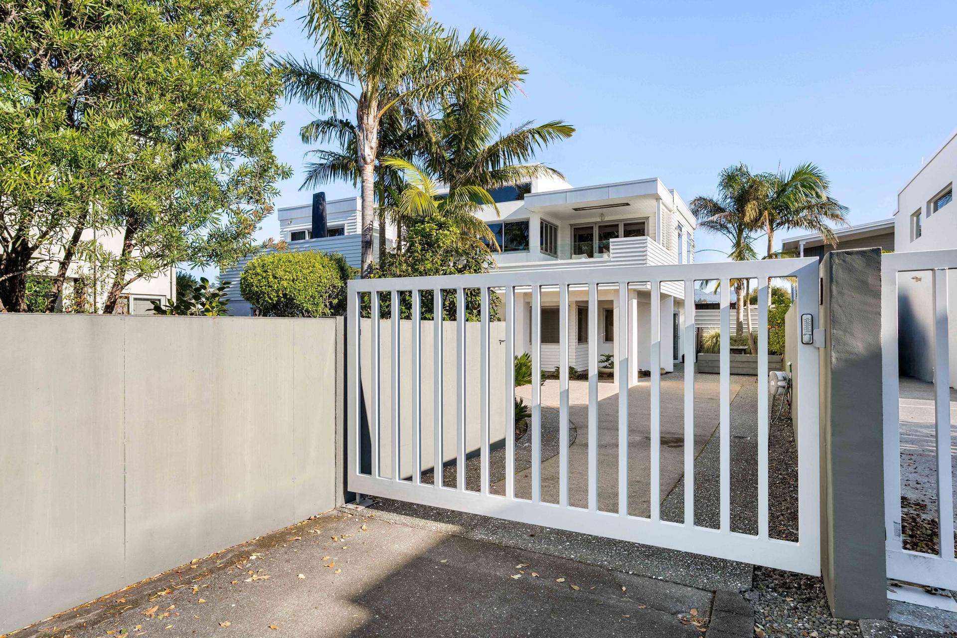 517B Ocean Road, Whangamata
