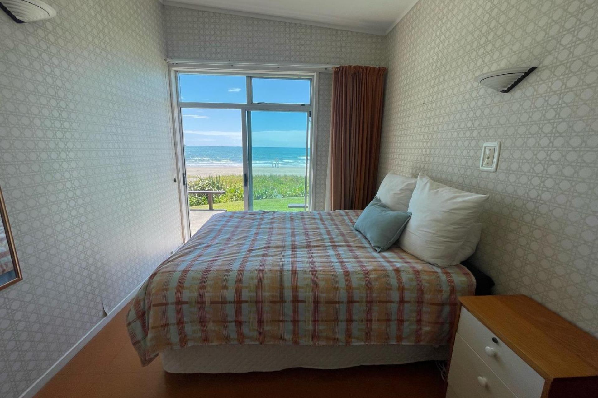 628 Ocean Road, Whangamata