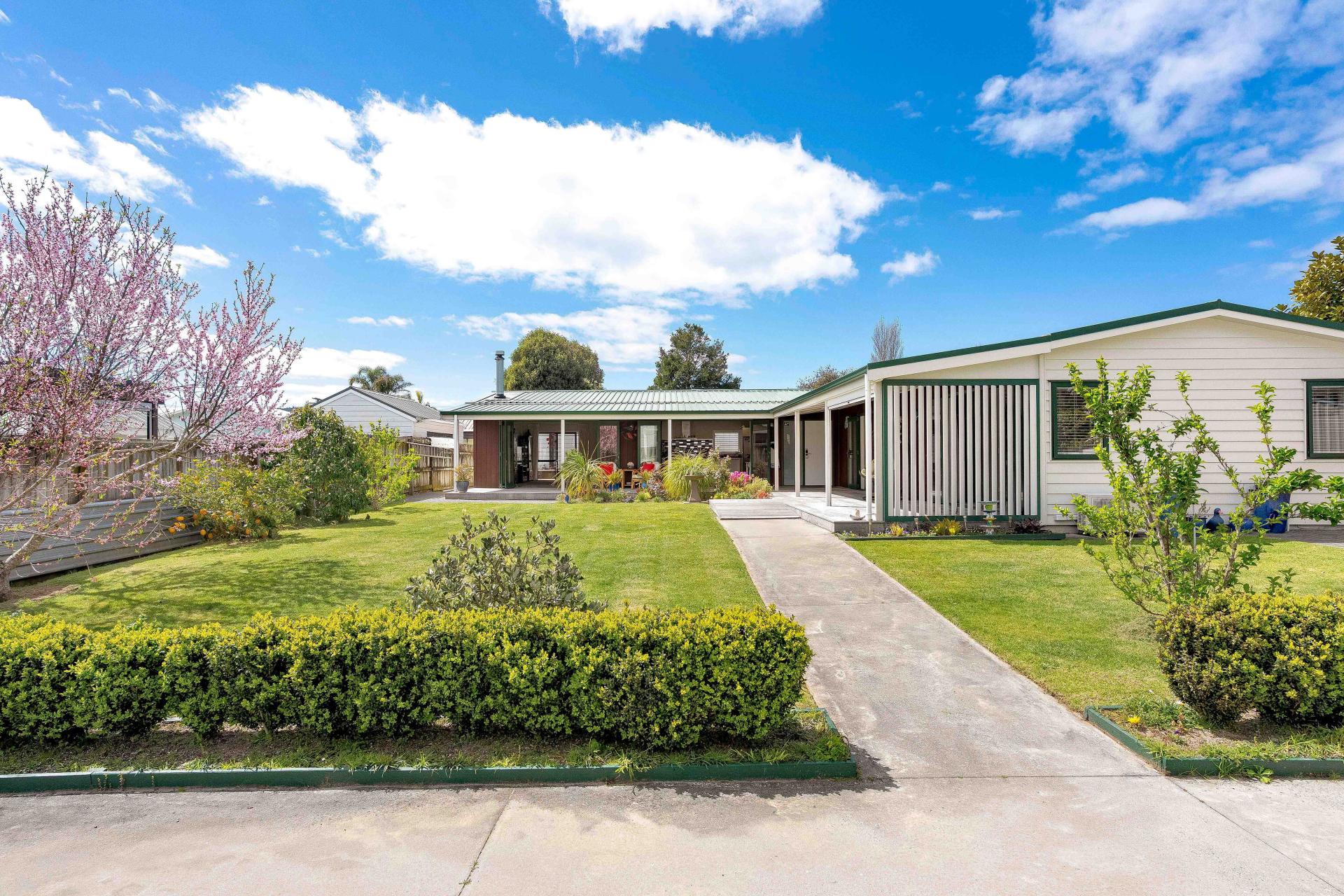 100 Exeter Road, Whangamata
