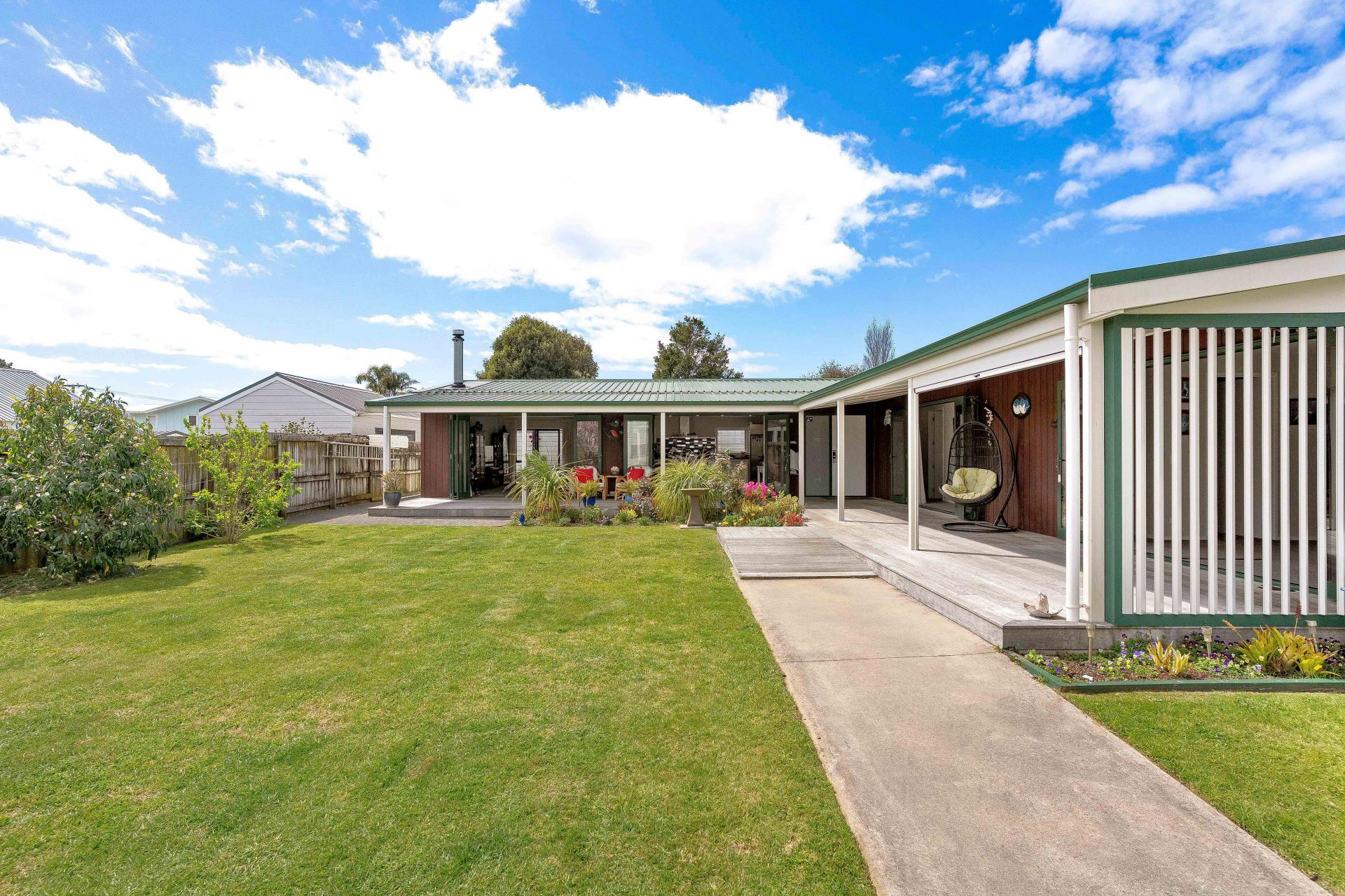100 Exeter Road, Whangamata