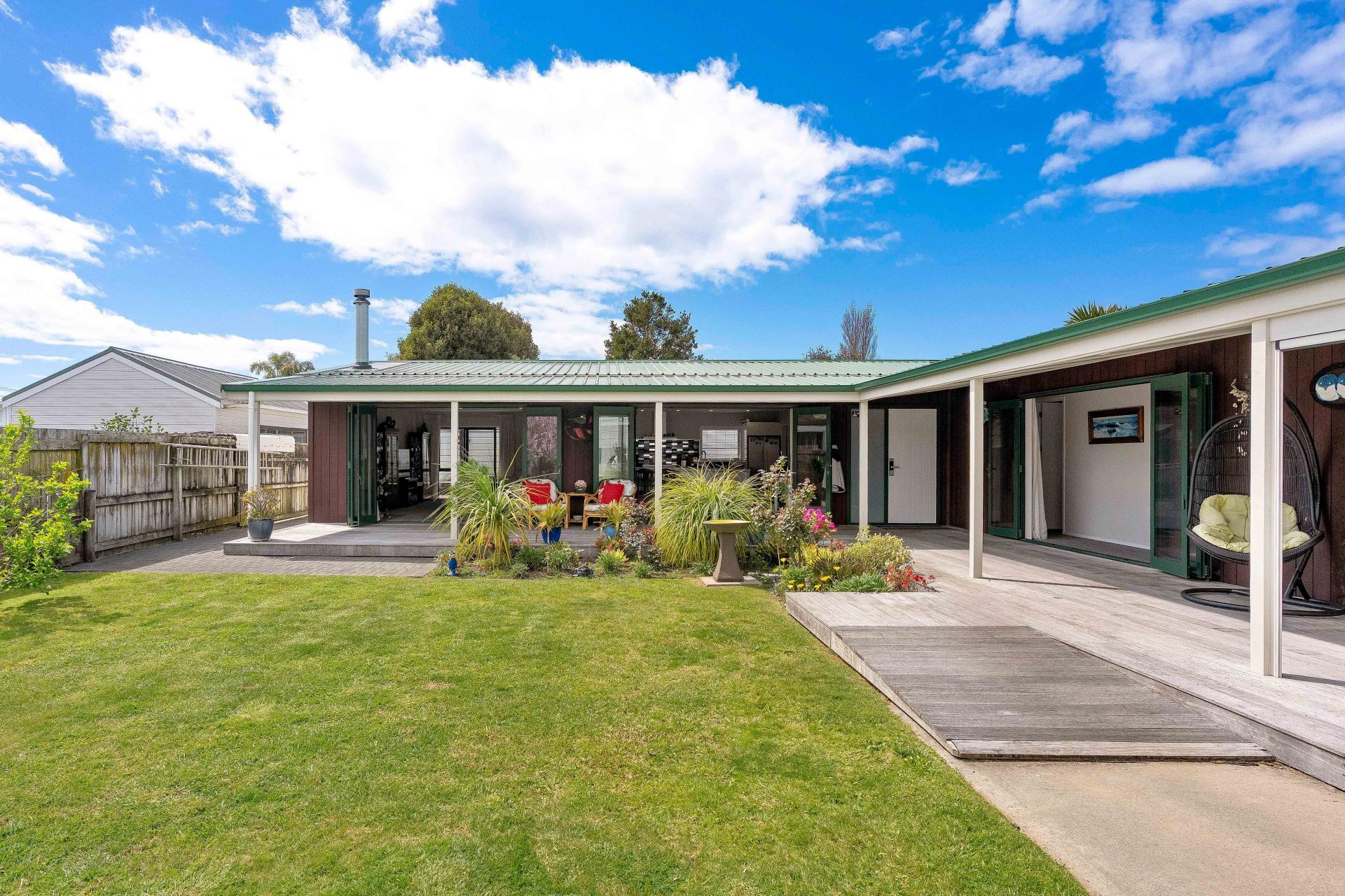 100 Exeter Road, Whangamata