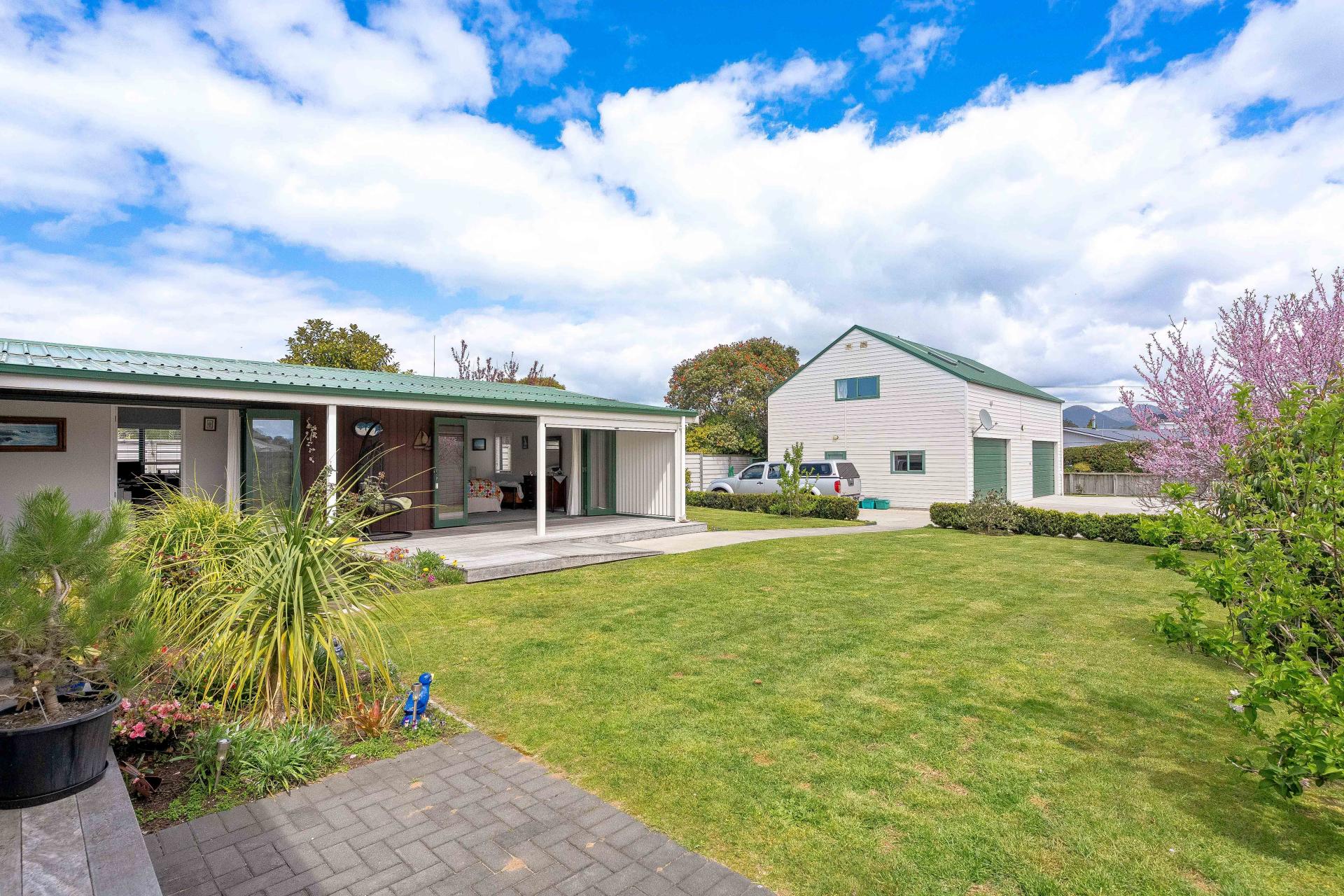 100 Exeter Road, Whangamata