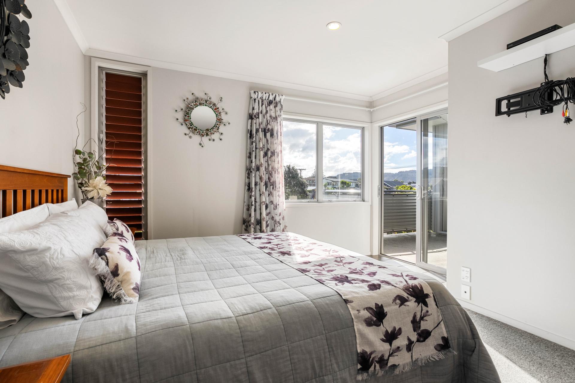 112 Short Road, Whangamata