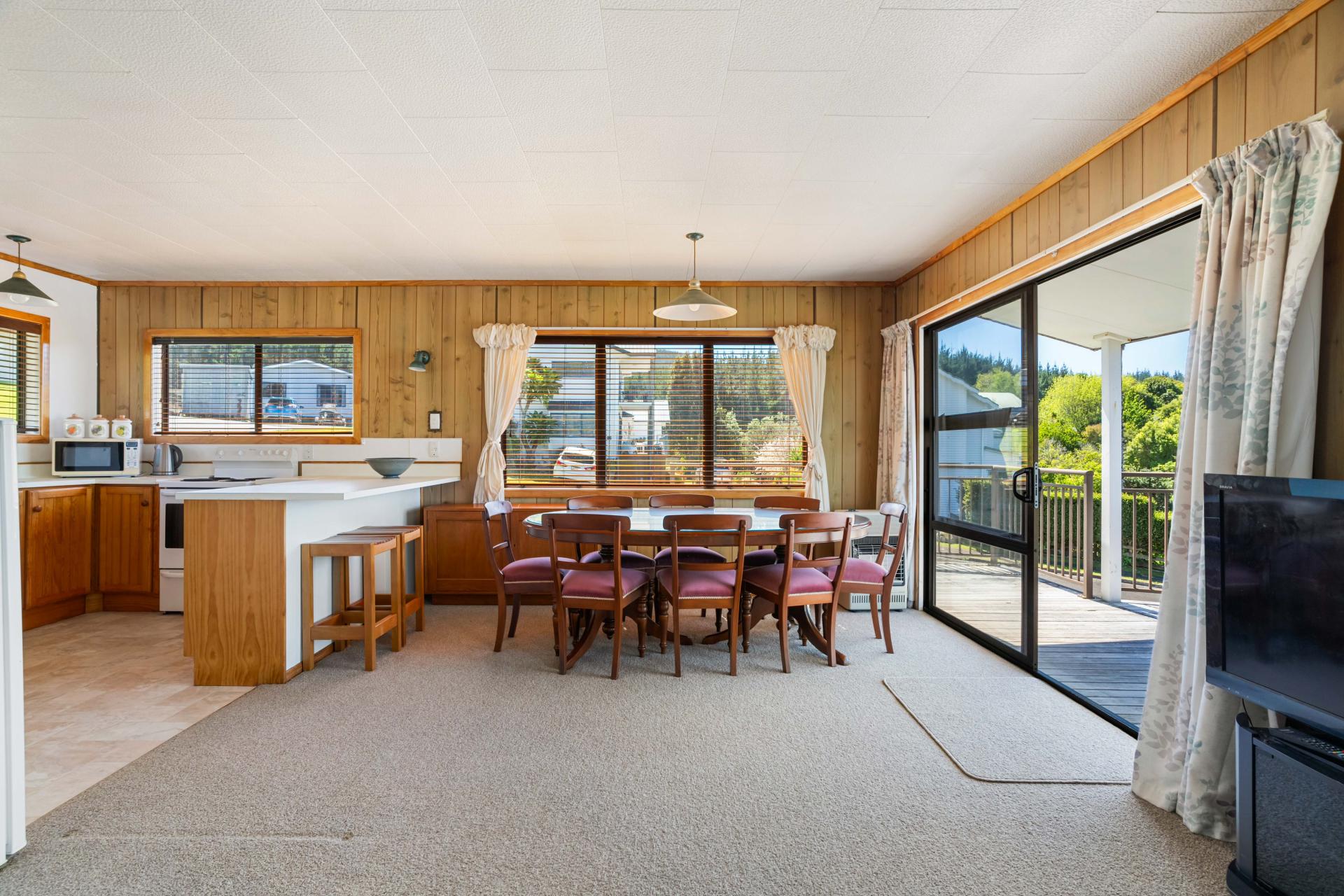 123 Tuna Place, Onemana