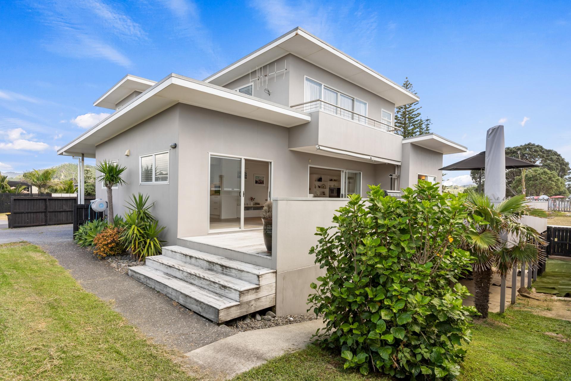 106 Saint Patricks Row, Whangamata