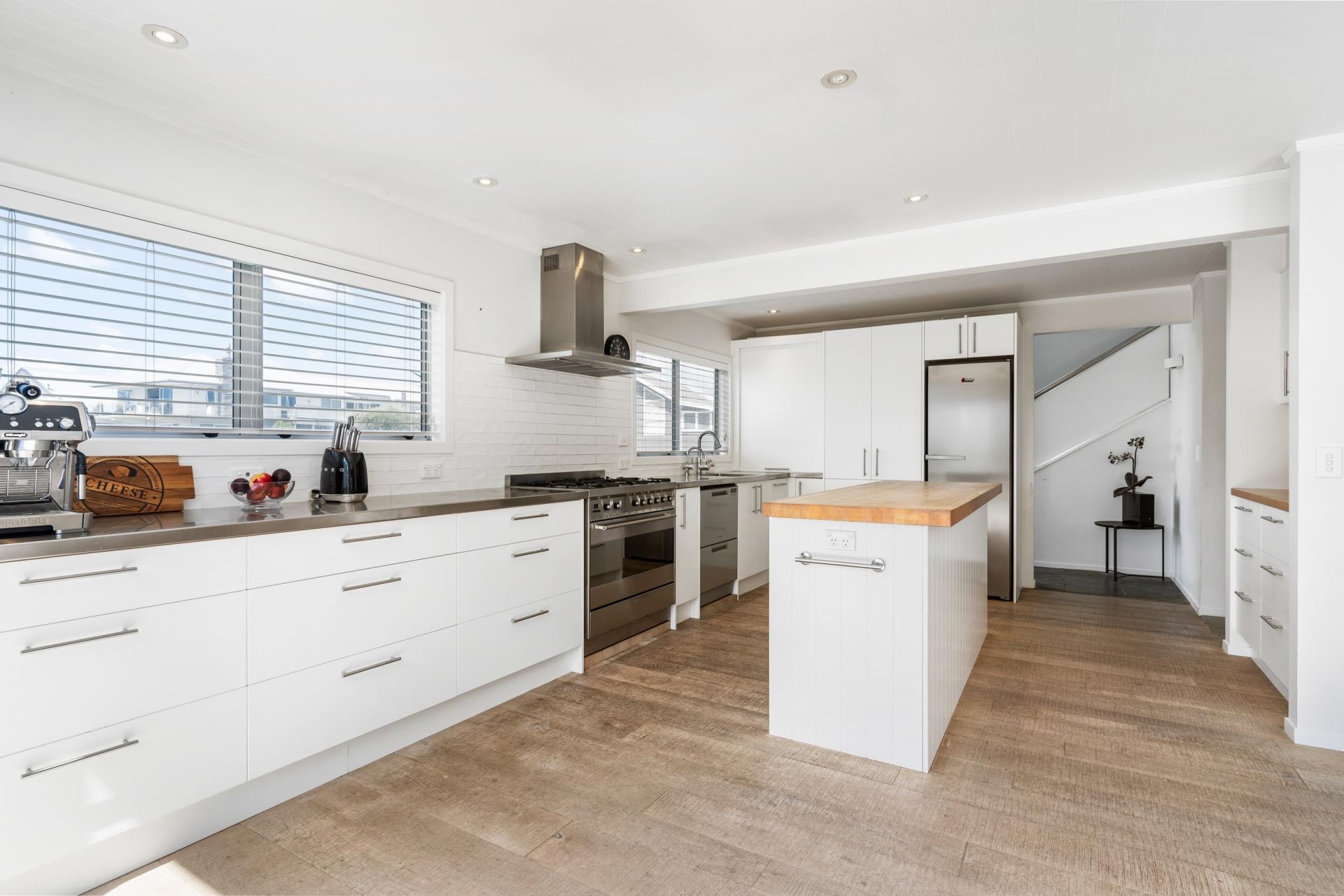 106 Saint Patricks Row, Whangamata