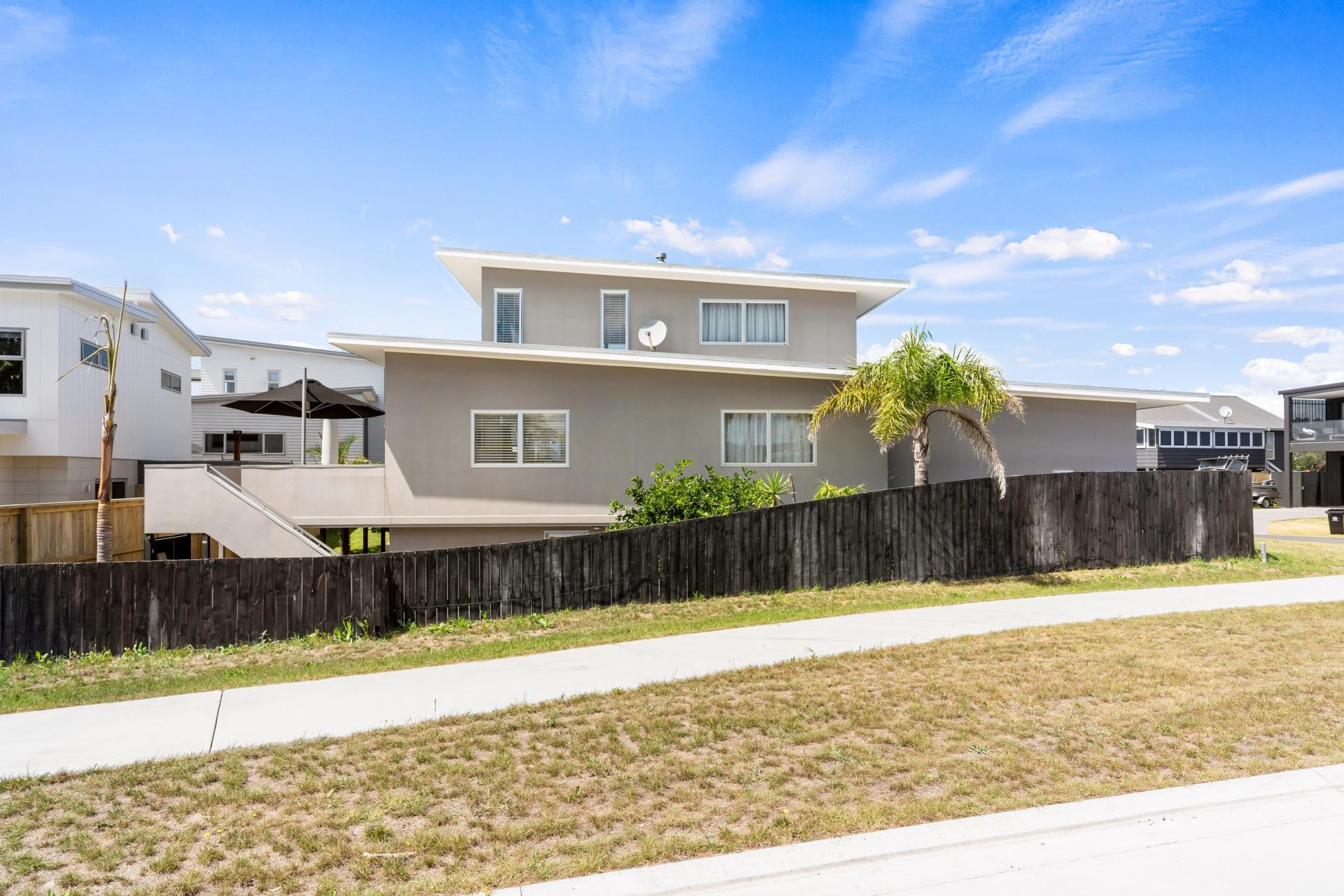 106 Saint Patricks Row, Whangamata
